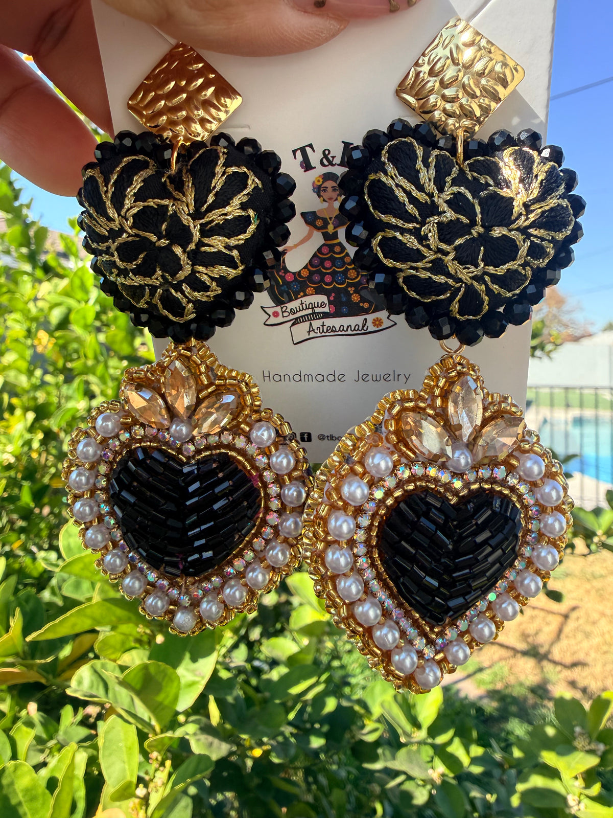 #2Aretes Corazón Bordados /aretes san antonino/a Mano con Cristales y Miyuki | Joyería Artesanal