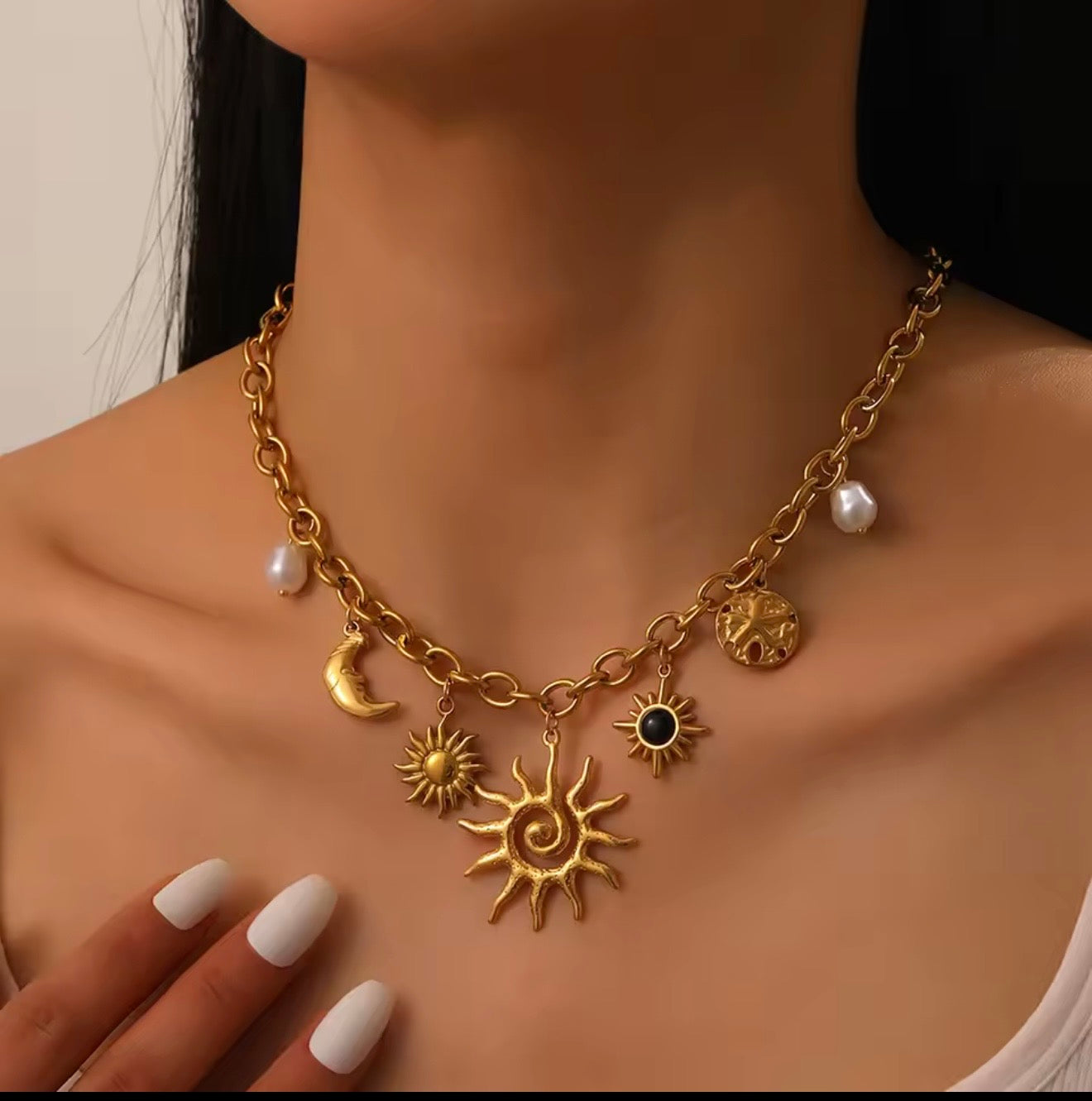 Collar / sol/luna/universo