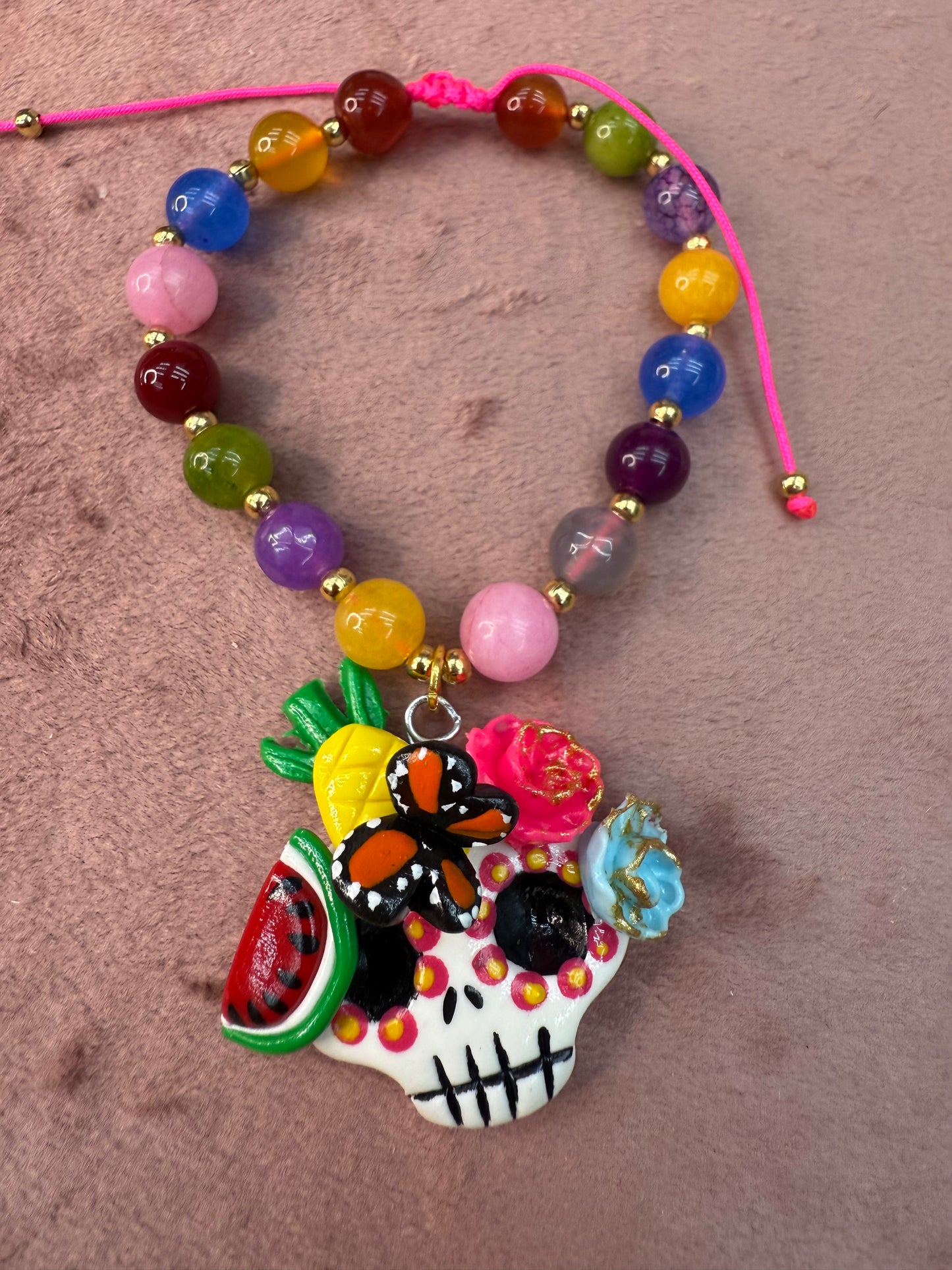 Pulceras de agatas con dijes de pasta /dia de muerto