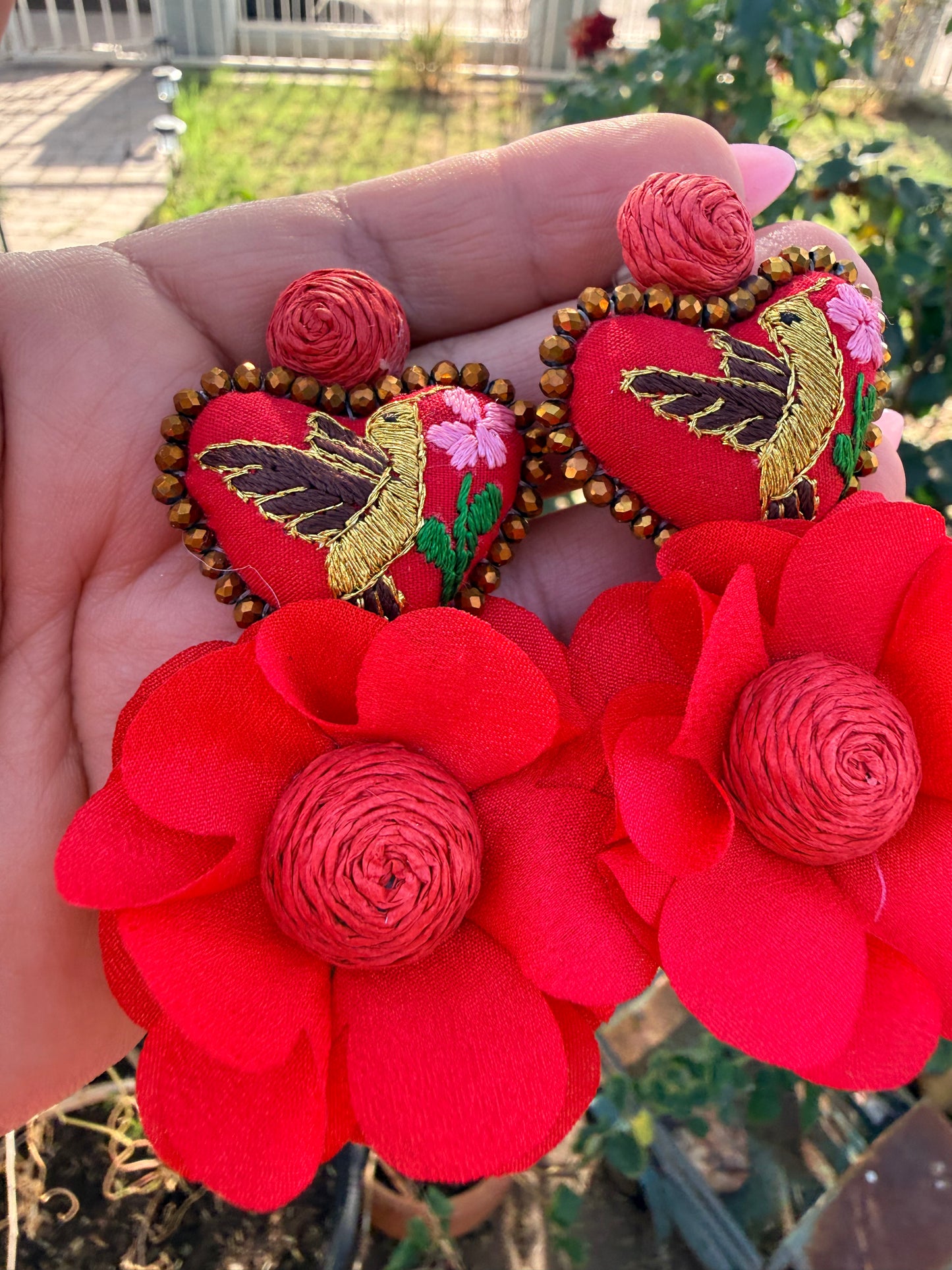 Aretes Colibrí Bordados a Mano con Flor Roja – Red Statement Earrings – Mexican Handmade Jewelry – Bold Floral Earrings