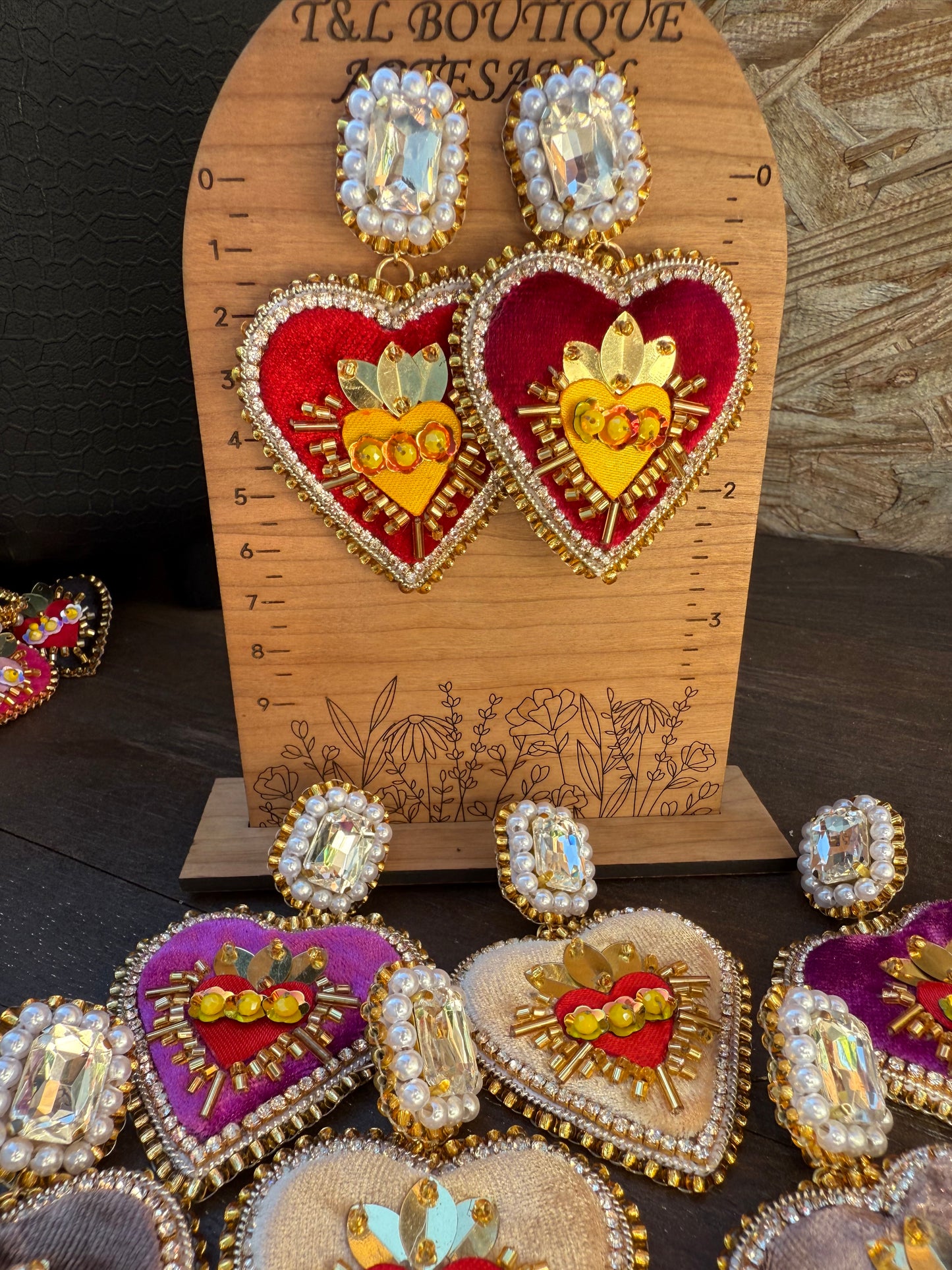 aretes artesanales/aretes sagrado corazon