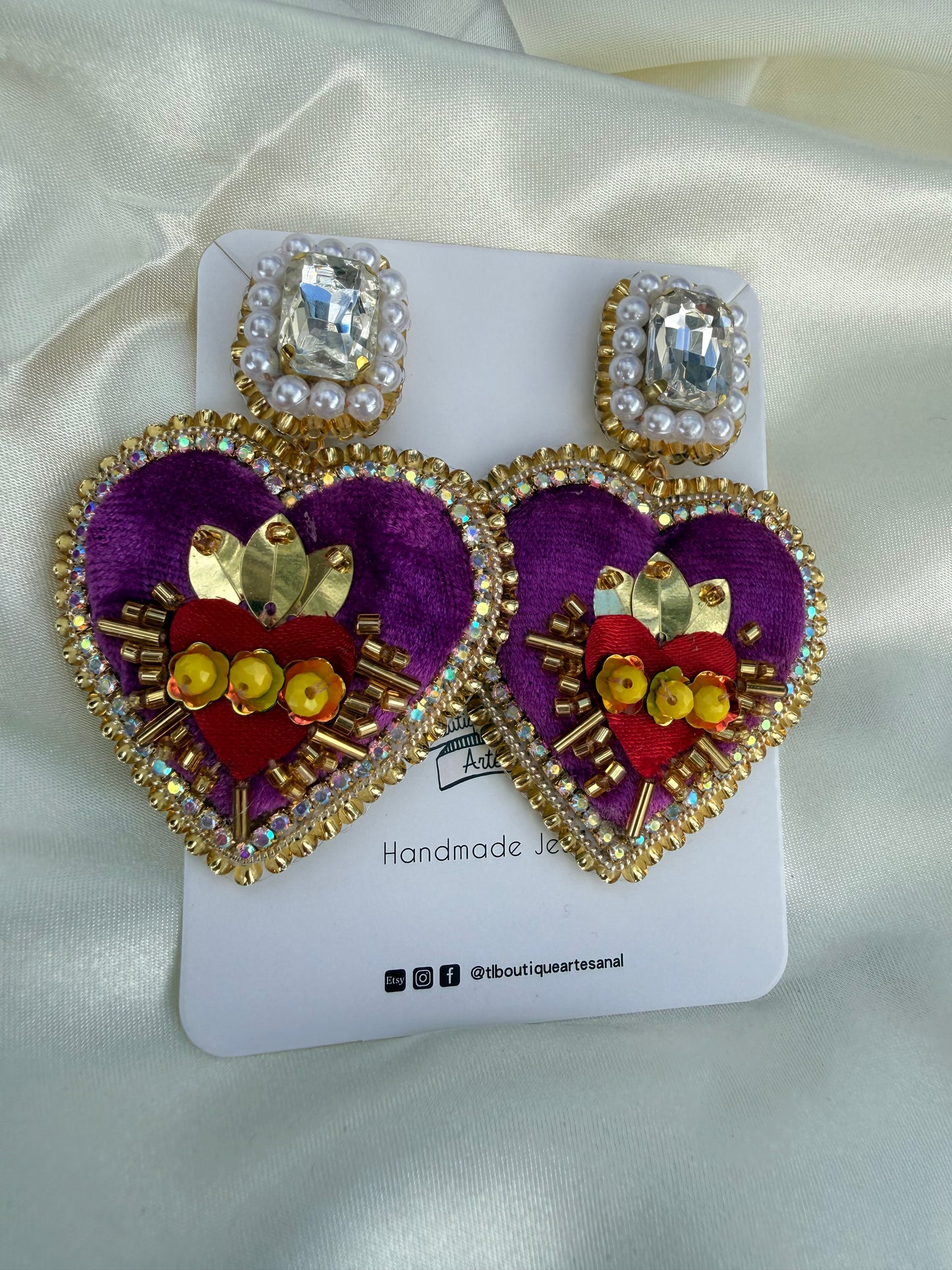 aretes artesanales/aretes sagrado corazon
