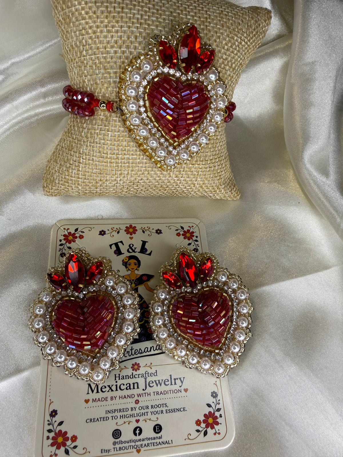 Handmade Sacred Heart Bracelet, Adjustable Beaded Bracelet, Miyuki Crystal & Pearl Embroidered Jewelry, Mexican Inspired Gift