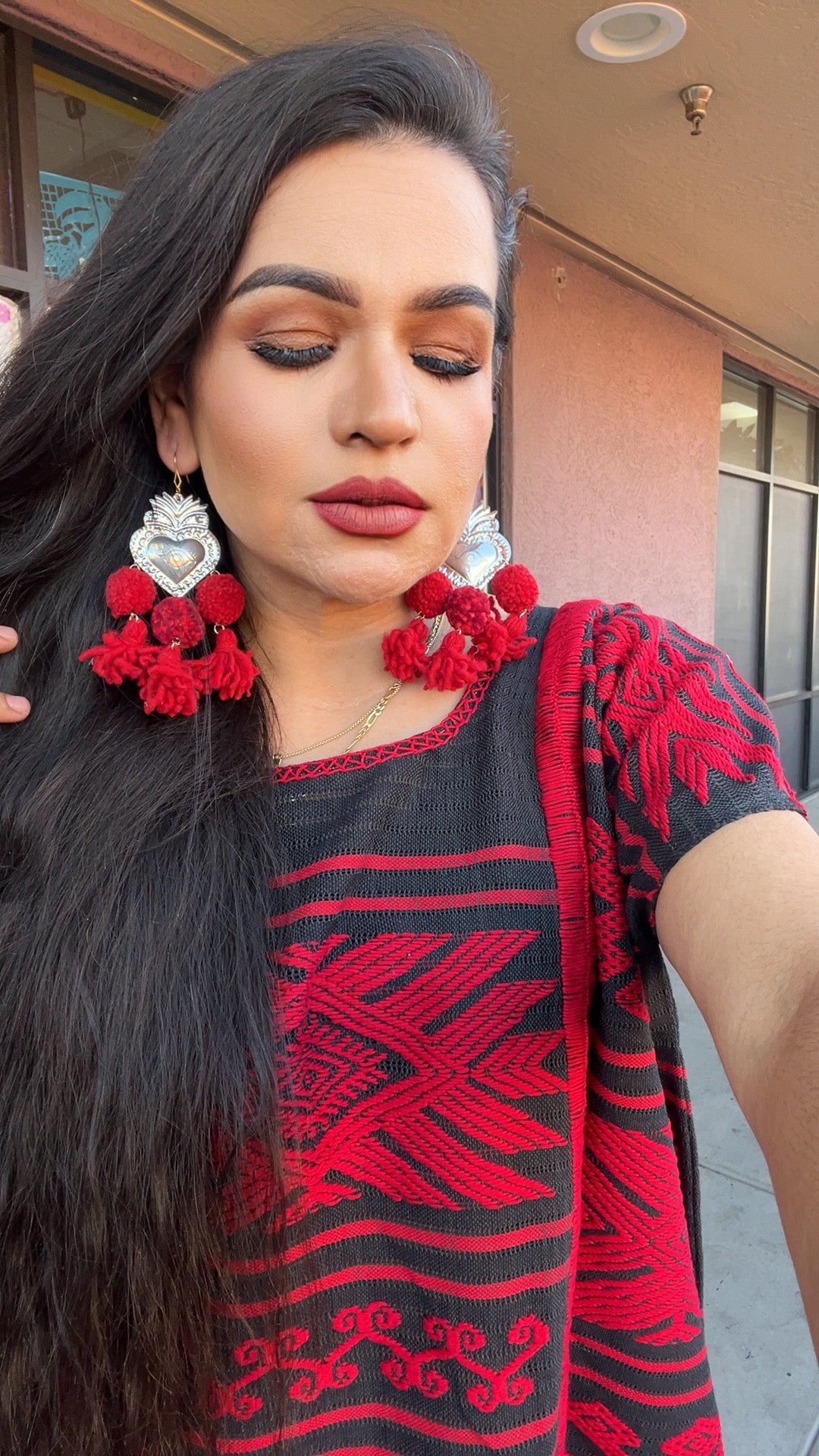 Aretes de lana/ aretes artesanales/aretes de sagrado corazon