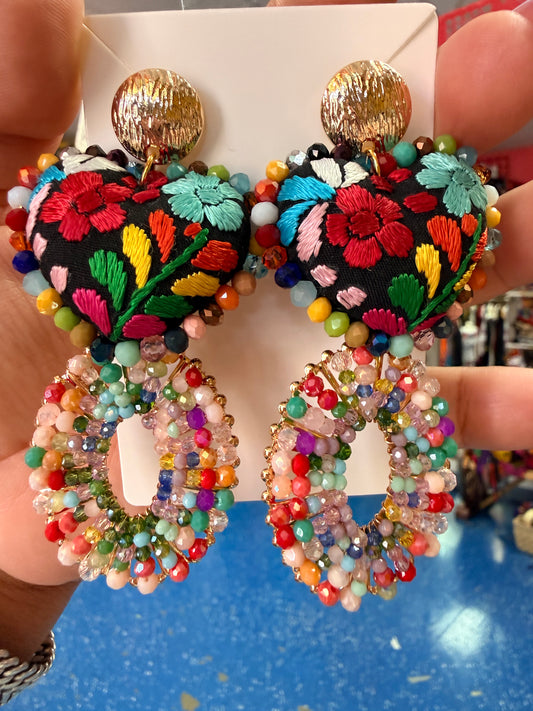 Arete de corazon bordado /alambrismo multi