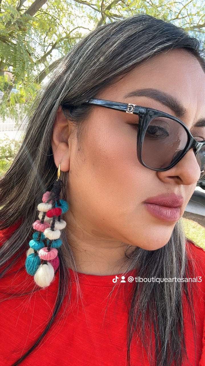 Aretes tlacoyales/aretes de lana /aretes hechos a Mano/ aretes artesanales /hand made jewelry