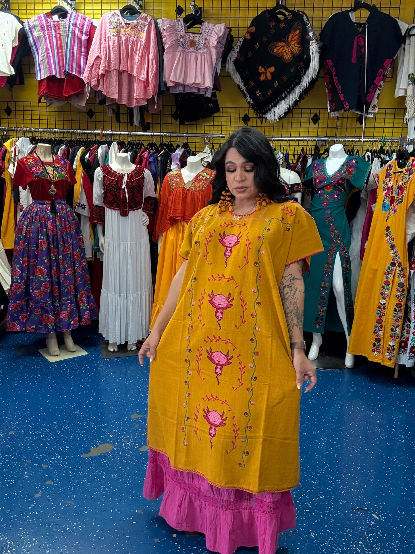 Huanengo de Michoacán Bordado a Mano en Punto de Cruz – Axolotl | Telar de Pedal