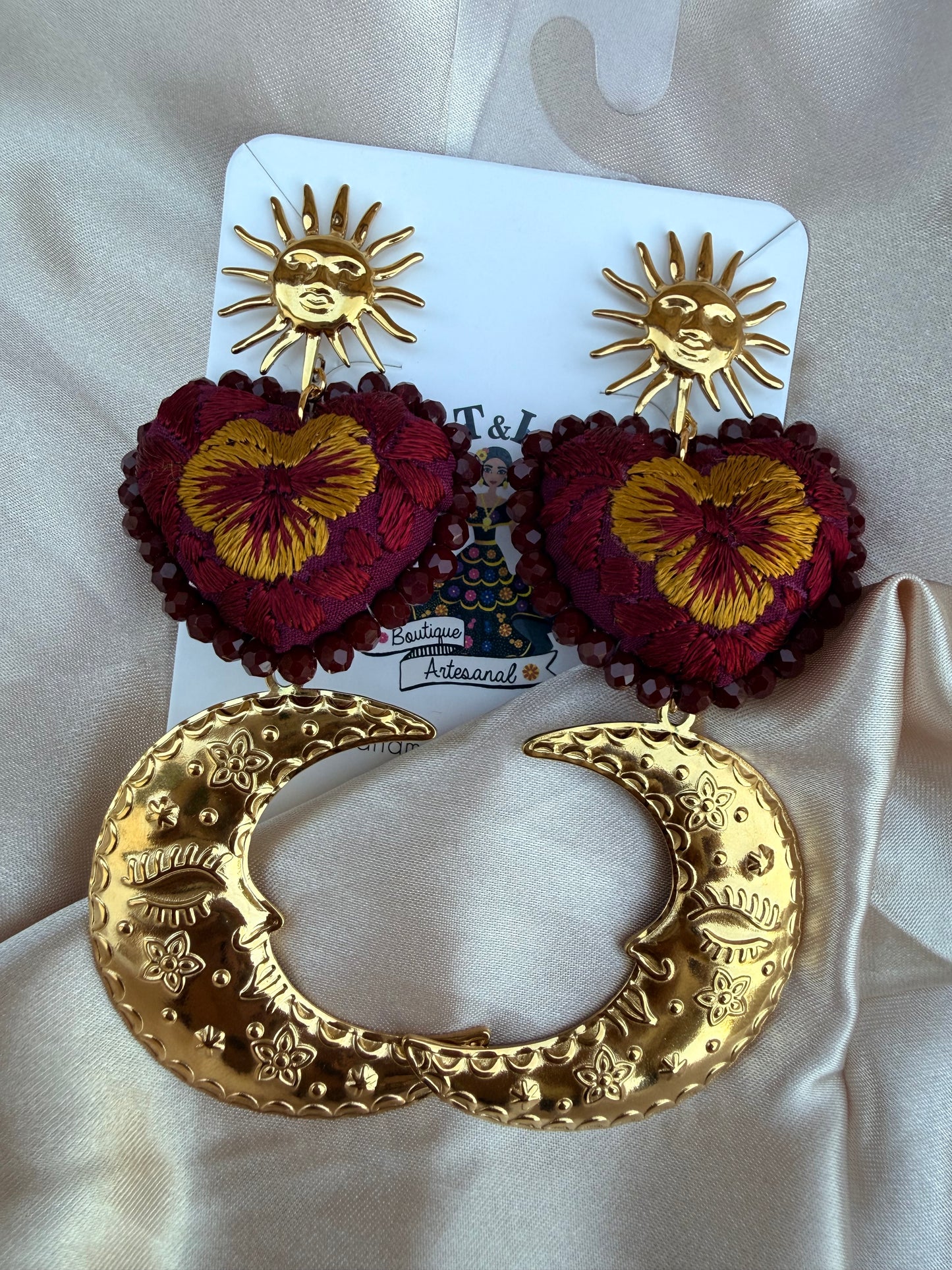 Aretes de corazon bordado/unicos/aretes de luna