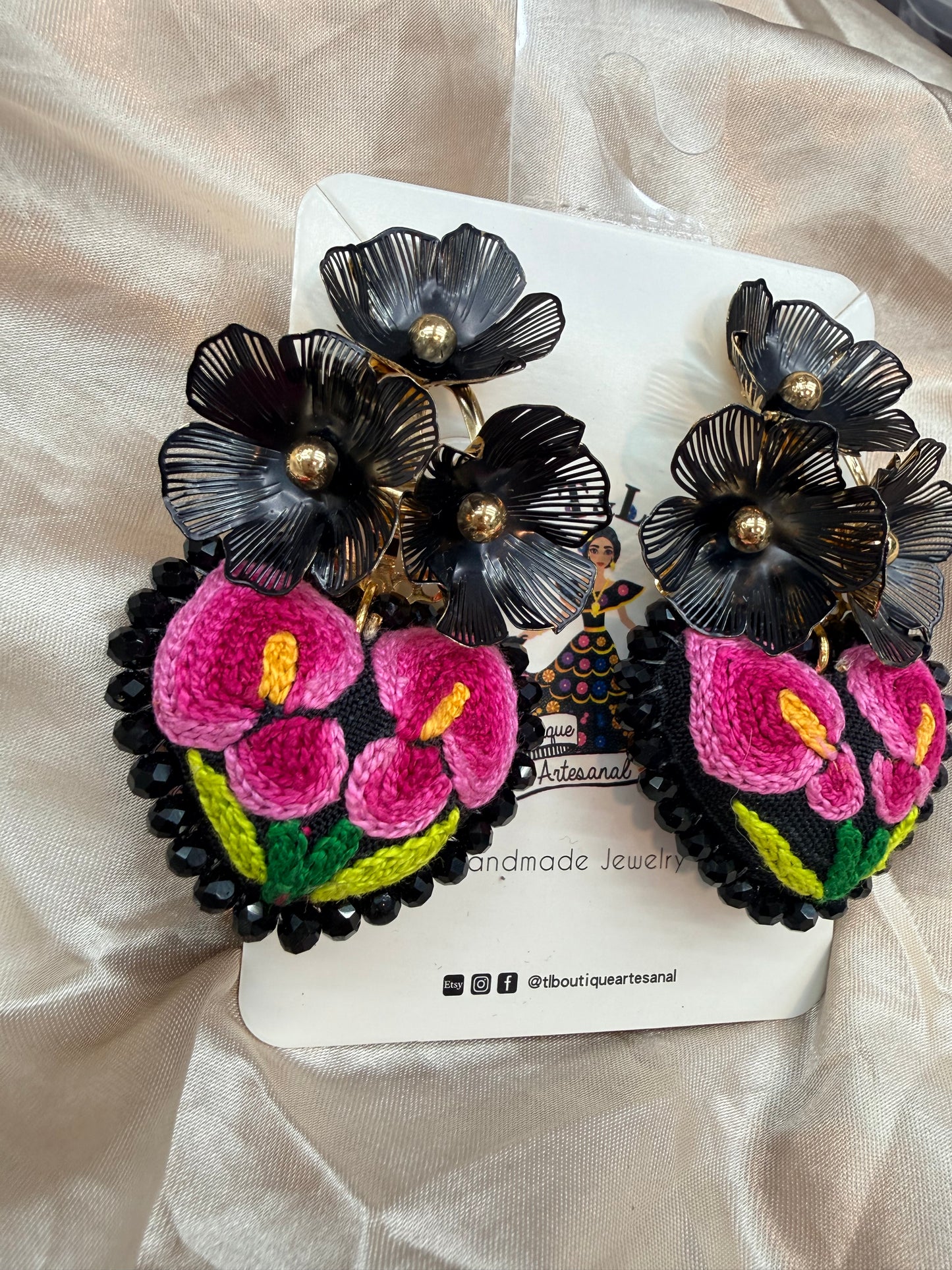 Hand Embroidered Mexican Flower Earrings – Istmo de Tehuantepec Artisan Jewelry, Oaxaca Handmade Statement Earrings, Lightweight Floral Earrings /itsmeño