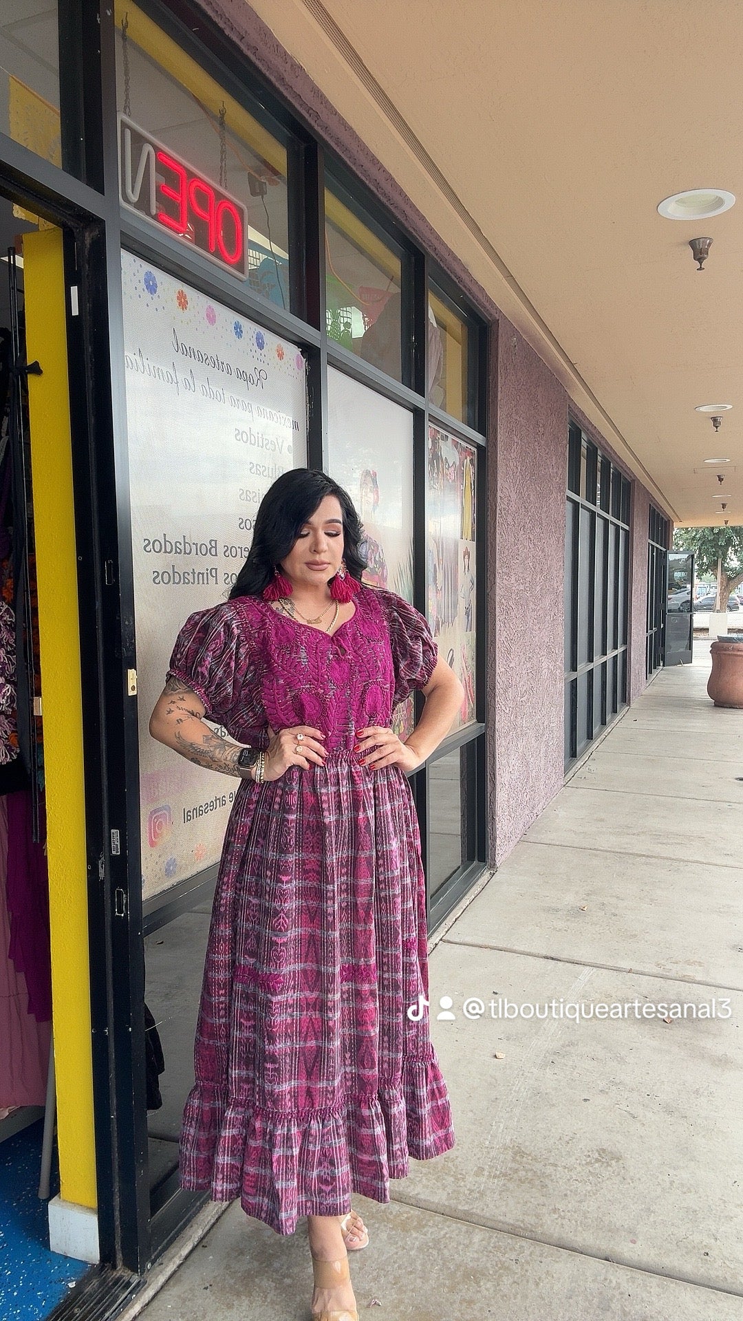 💜 Vestido Artesanal Bordado a Mano | Corte Guatemalteco & Bordado Rococó de Chiapas
