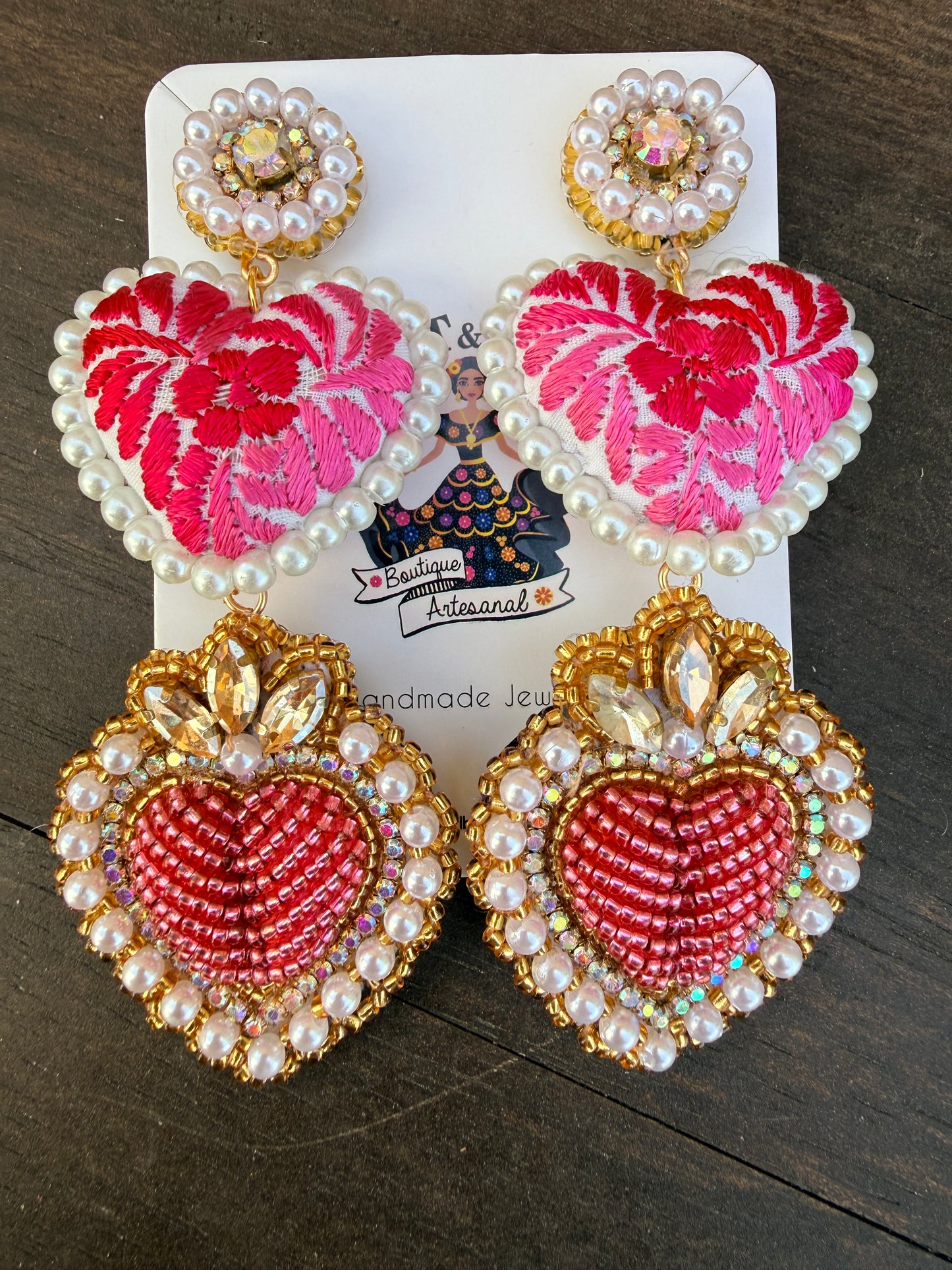 Aretes Corazón Bordados /aretes san antonino/a Mano con Cristales y Miyuki | Joyería Artesanal /rosa