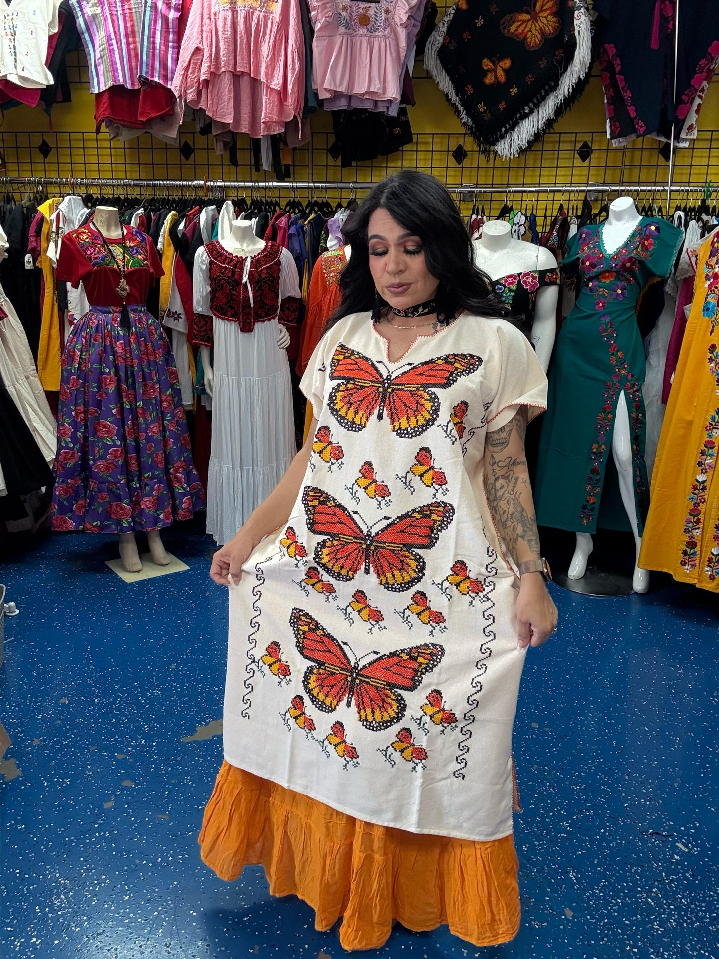 Huanengo de Michoacán Bordado a Mano en Punto de Cruz - Monarcas | Tela Tejida en Telar de Pedal