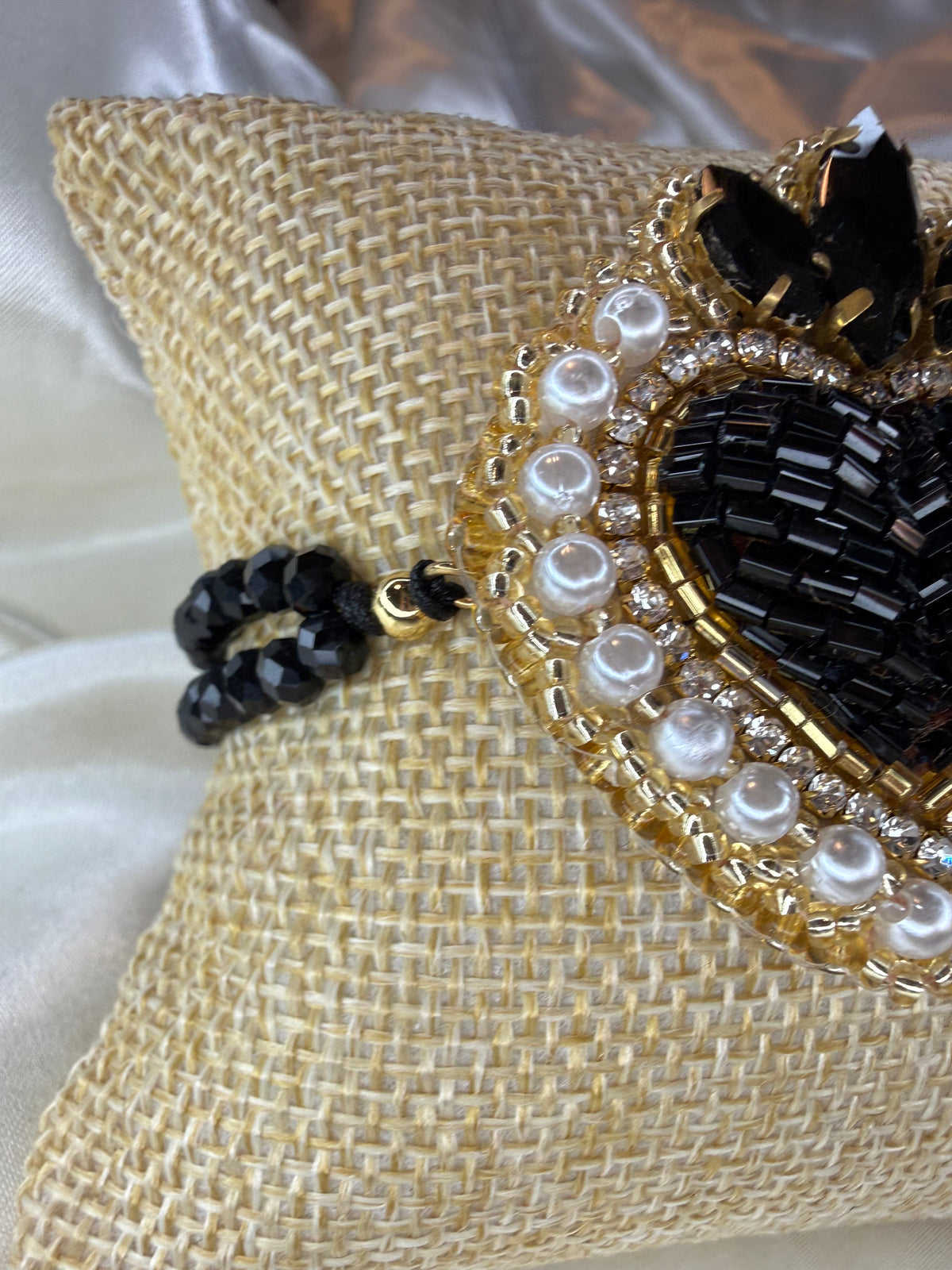 Handmade Sacred Heart Bracelet, Adjustable Beaded Bracelet, Miyuki Crystal & Pearl Embroidered Jewelry, Mexican Inspired Gift