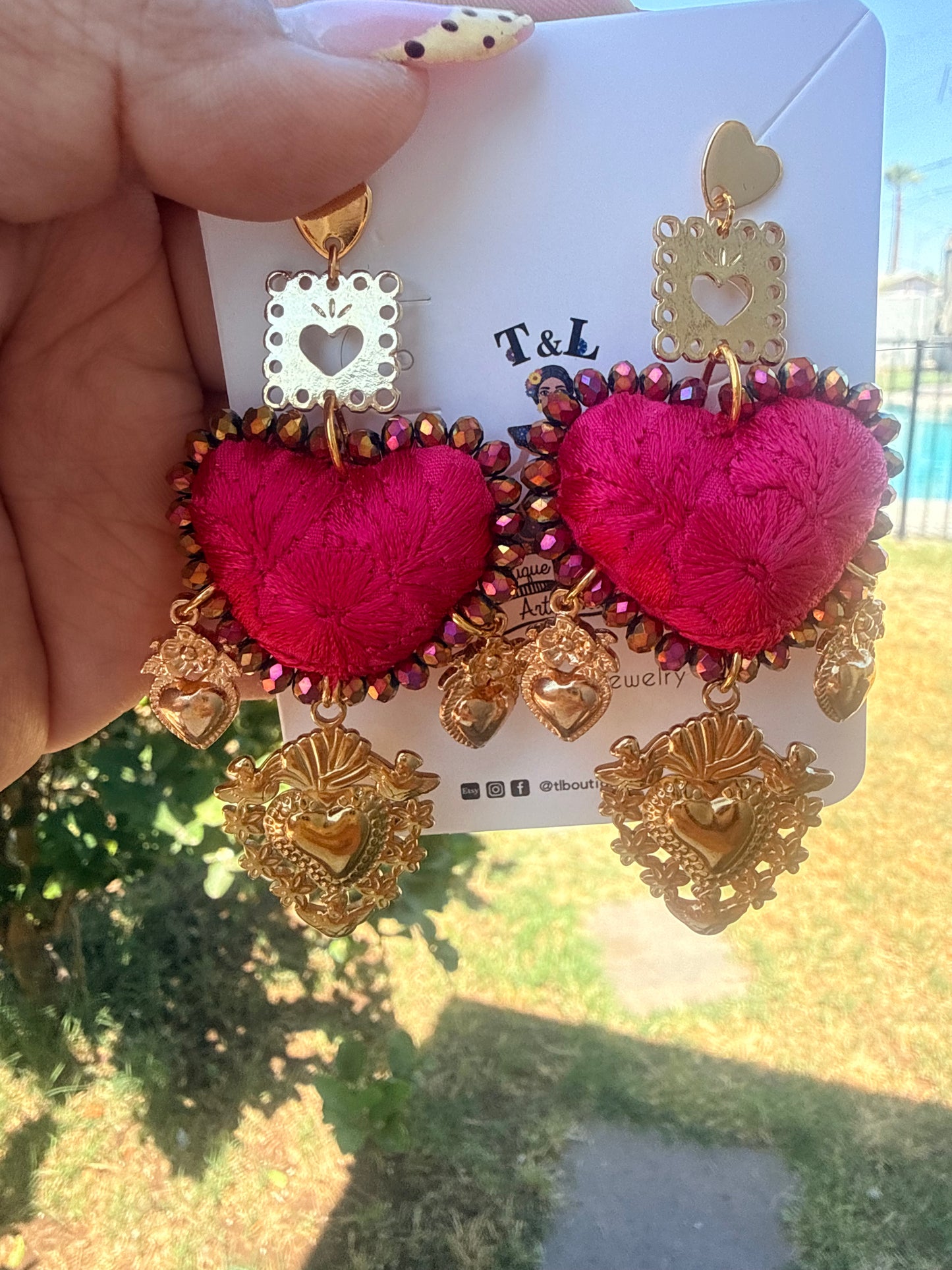 Aretes Bordados a Mano :Naranja – Cristales Dorados, Sagrado Corazón y Papel Picado/ hand made jewelry