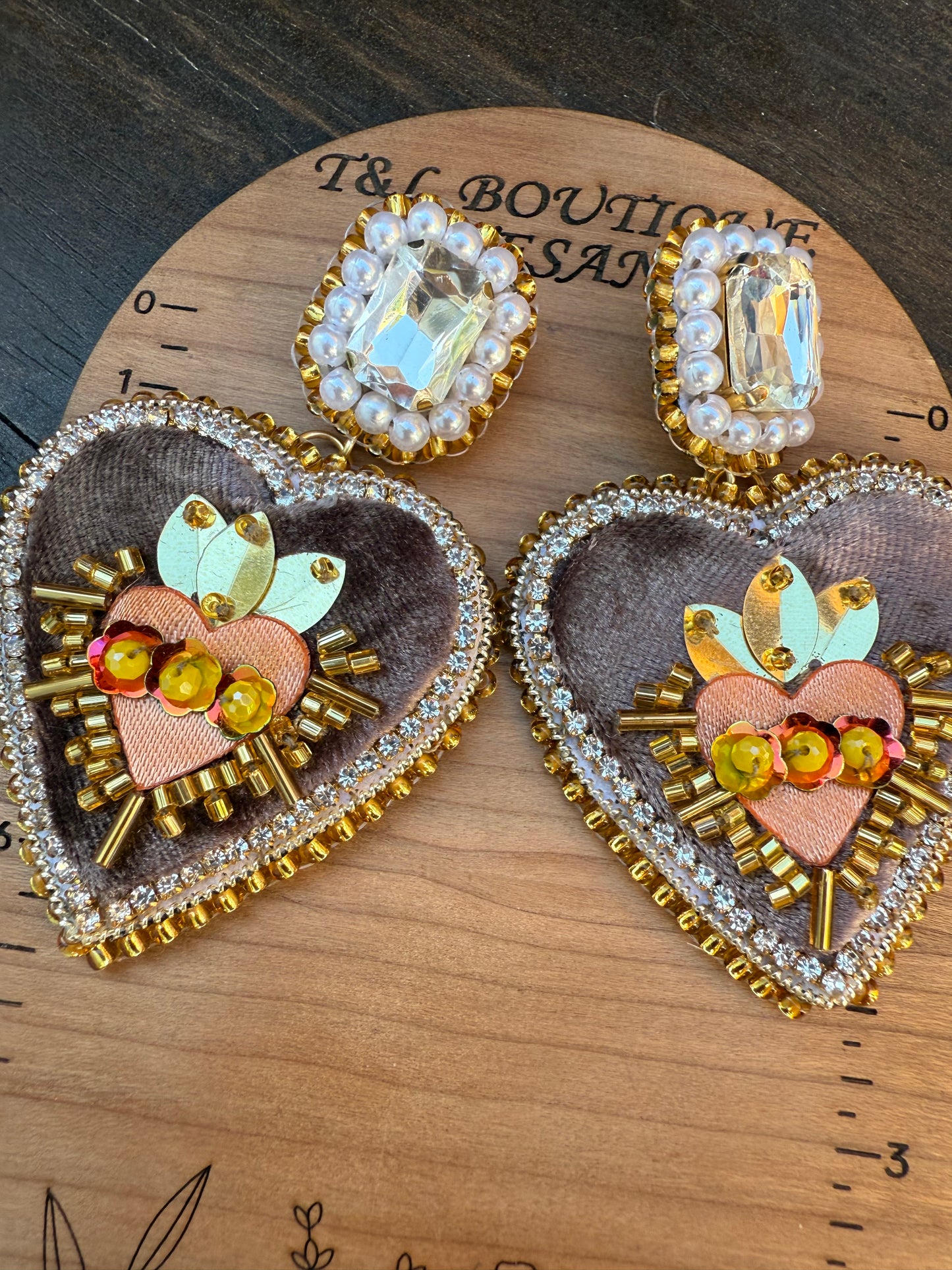 aretes artesanales/aretes sagrado corazon