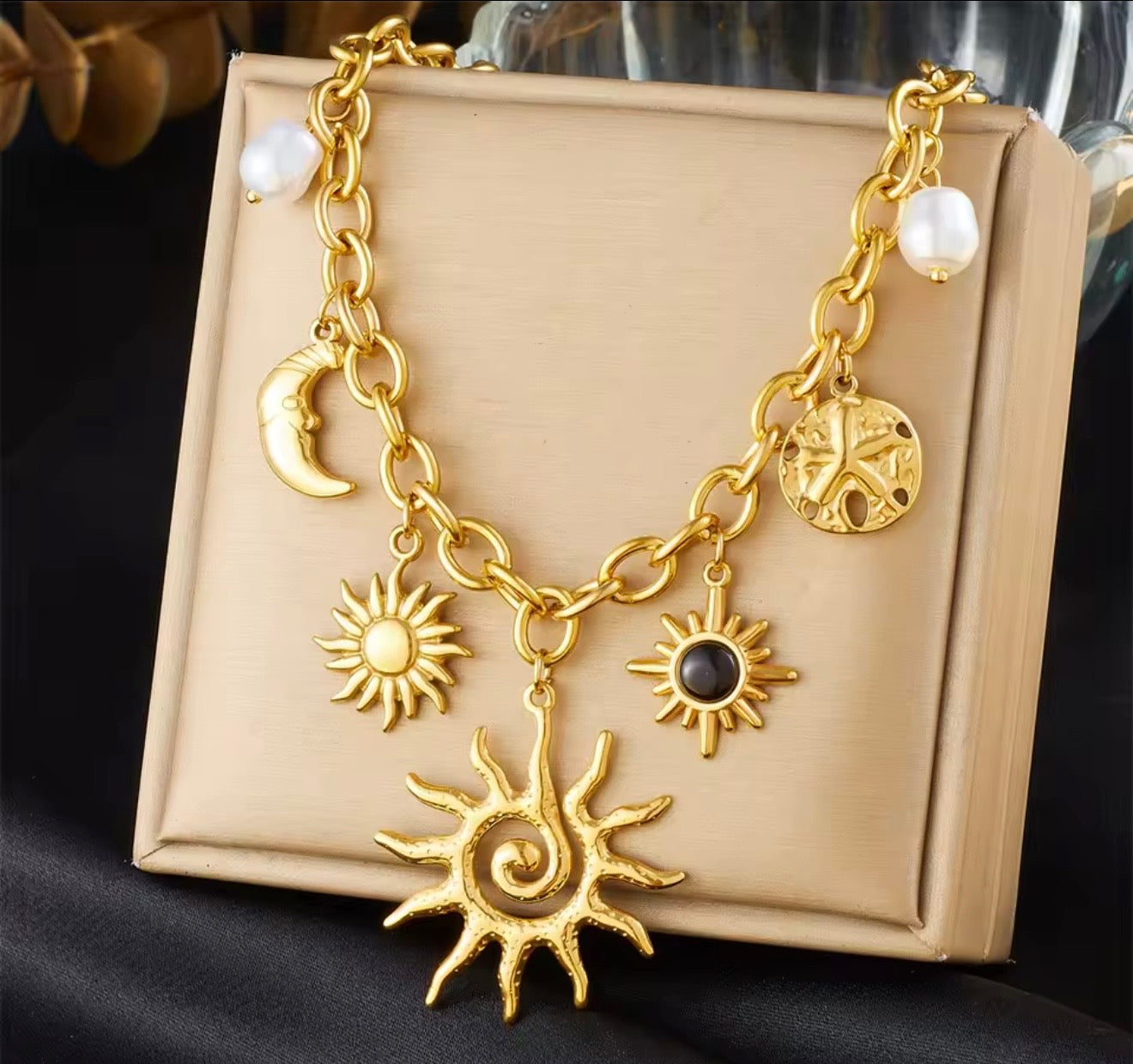 Collar / sol/luna/universo