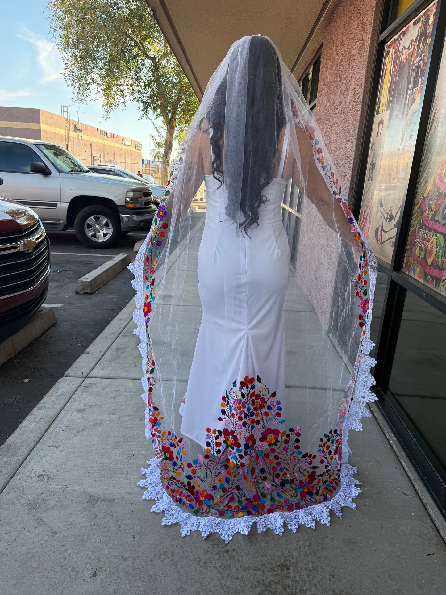 Velo de Novia Bordado a Mano 2 Metros | Velo Mexicano Floral Colorido con Encaje | Bridal Veil Handmade