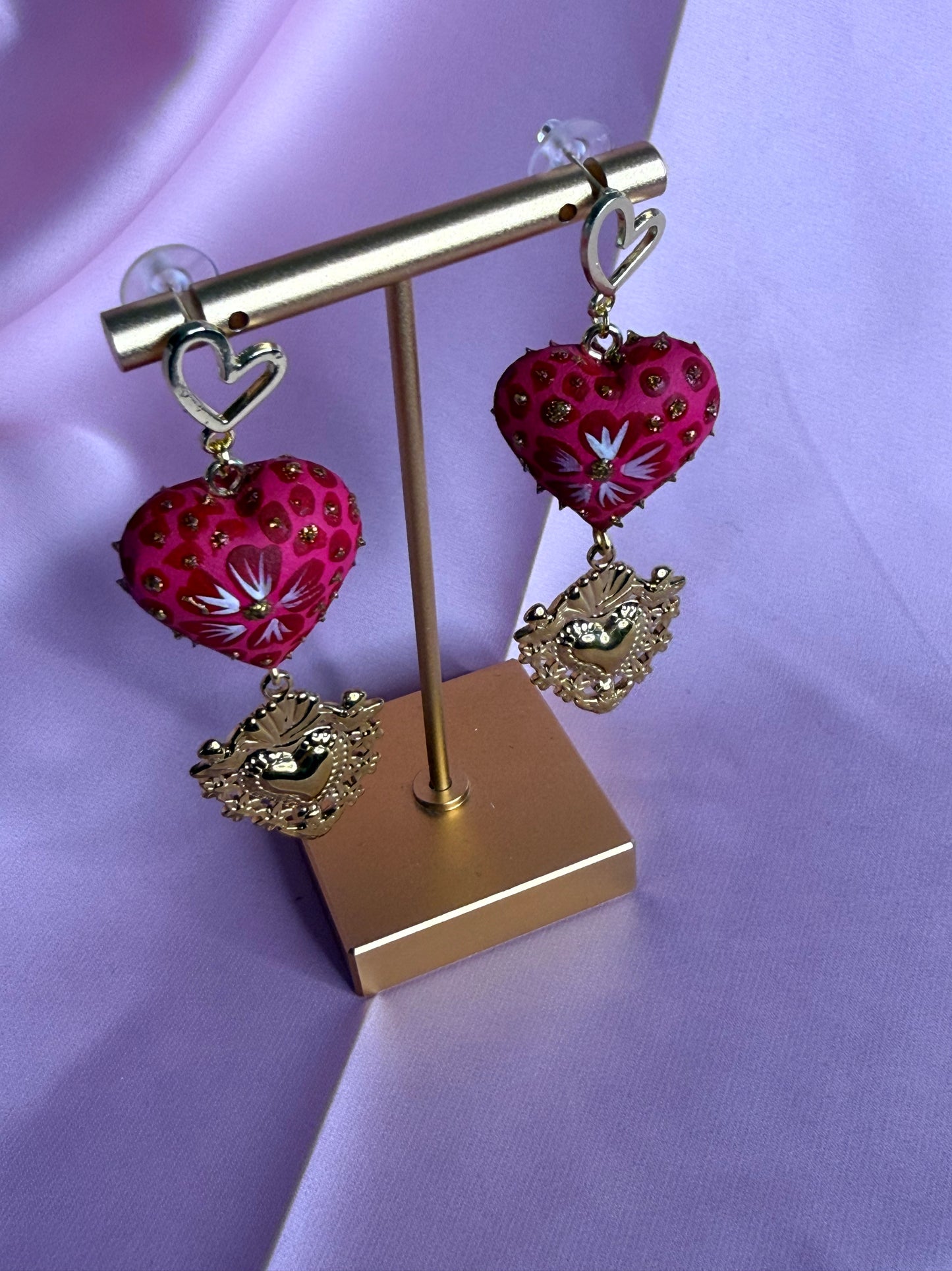 Hand-Carved Copal Wood Heart Earrings | Handmade Mexican Alebrije Jewelry | Lightweight Statement Earrings  /rojos