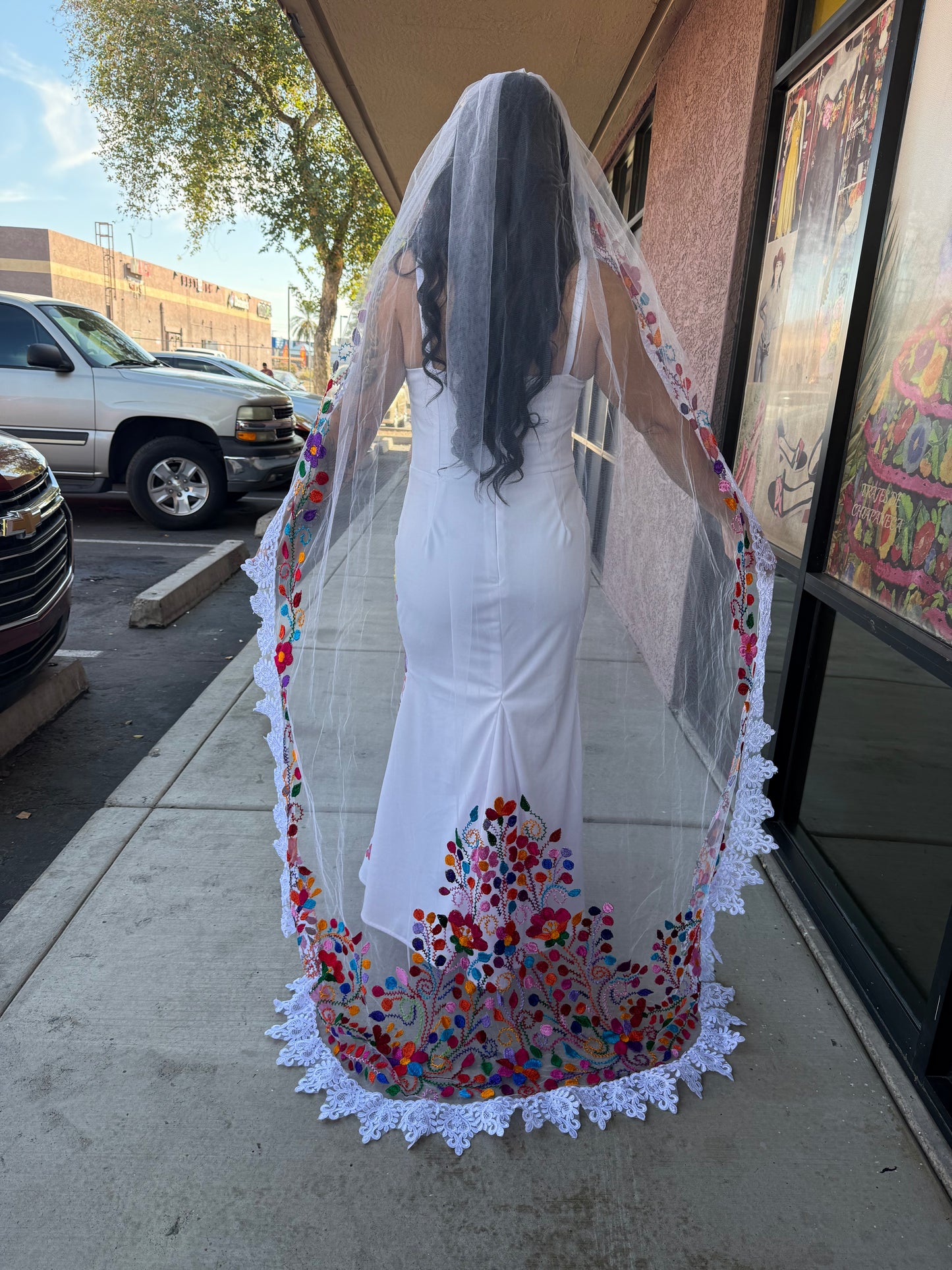 Velo de Novia Bordado a Mano 2 Metros | Velo Mexicano Floral Colorido con Encaje | Bridal Veil Handmade