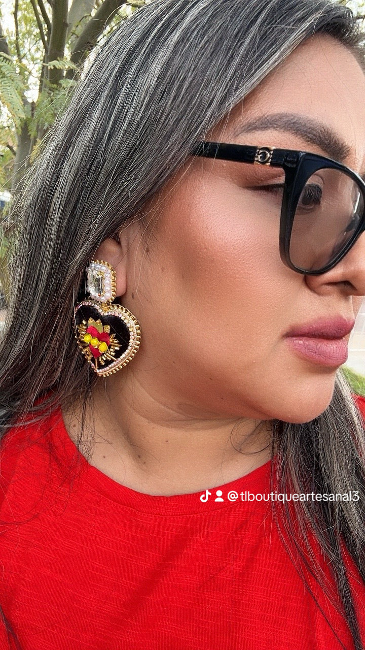 aretes artesanales/aretes sagrado corazon