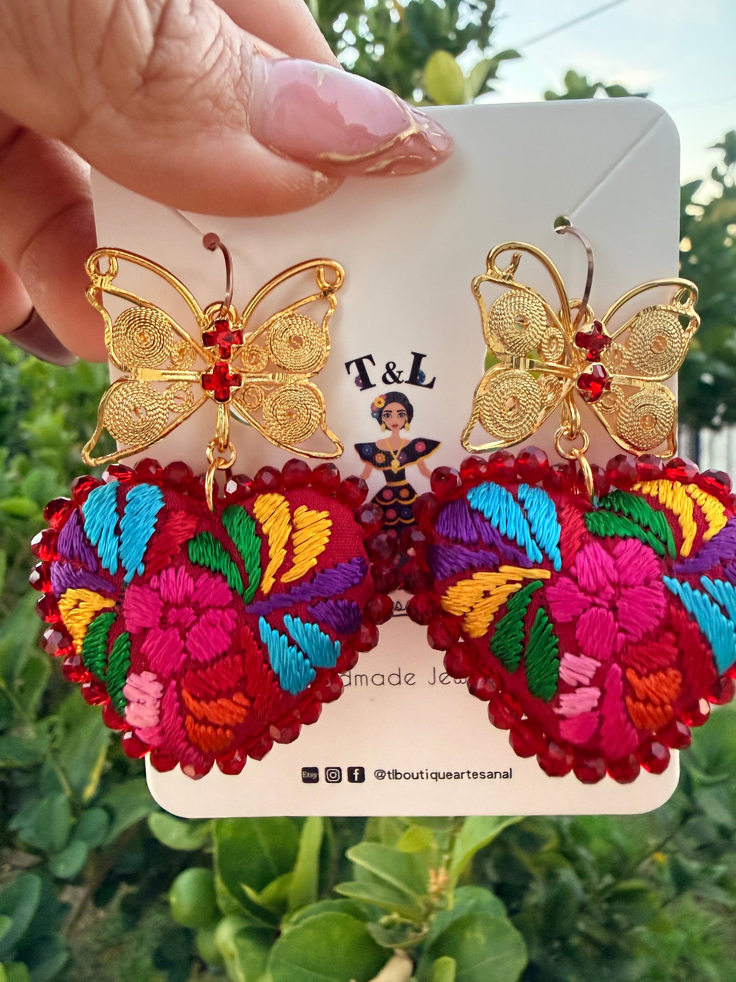 Aretes Bordados a Mano con Filigrana Oaxaqueña – Diseño Único y Ligeros/mariposas