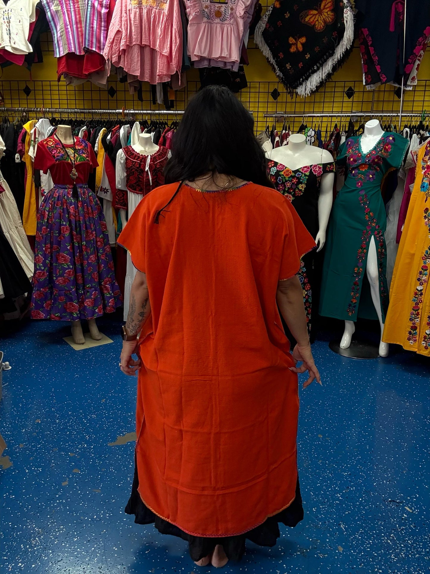 Huanengo de Michoacán Bordado a Mano en Punto de Cruz - Monarcas | Tela Tejida en Telar de Pedal