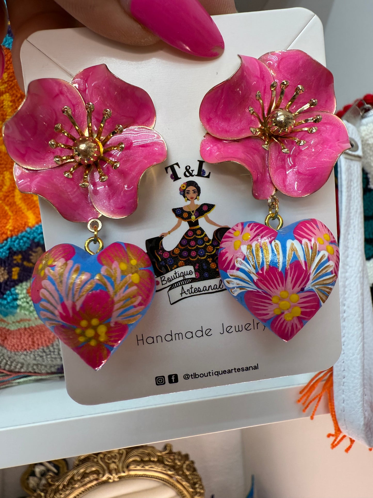 Aretes de madera de copal/flores /handmade jewelry/