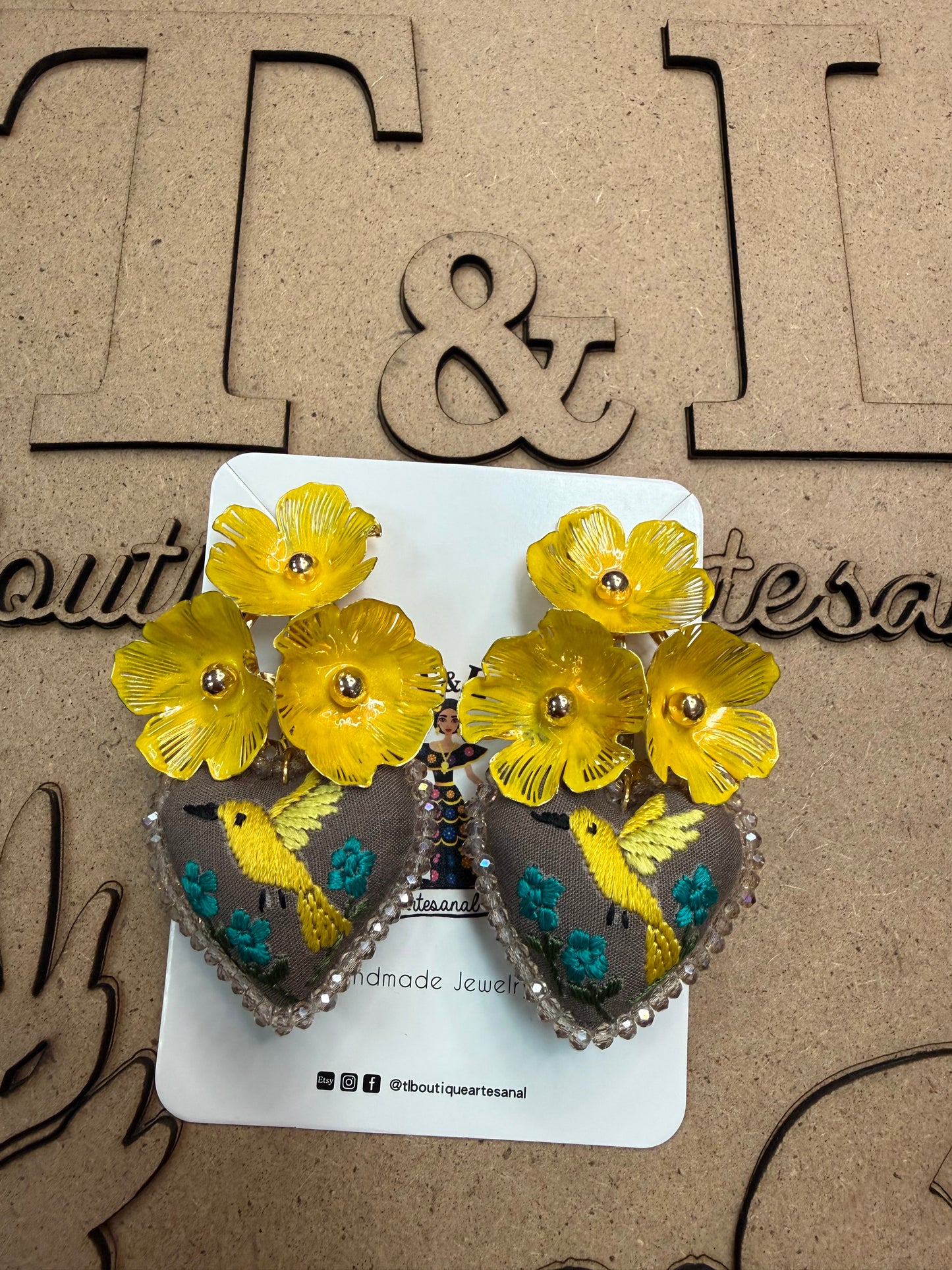 #28 colibrí amarillo