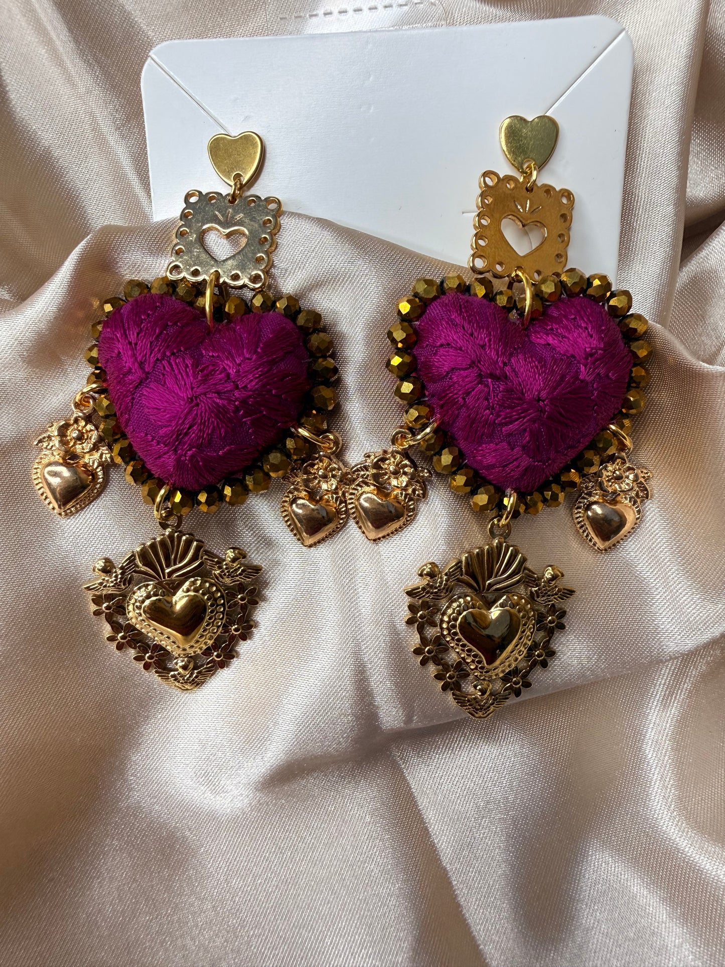 Aretes Bordados a Mano :Naranja – Cristales Dorados, Sagrado Corazón y Papel Picado/ hand made jewelry