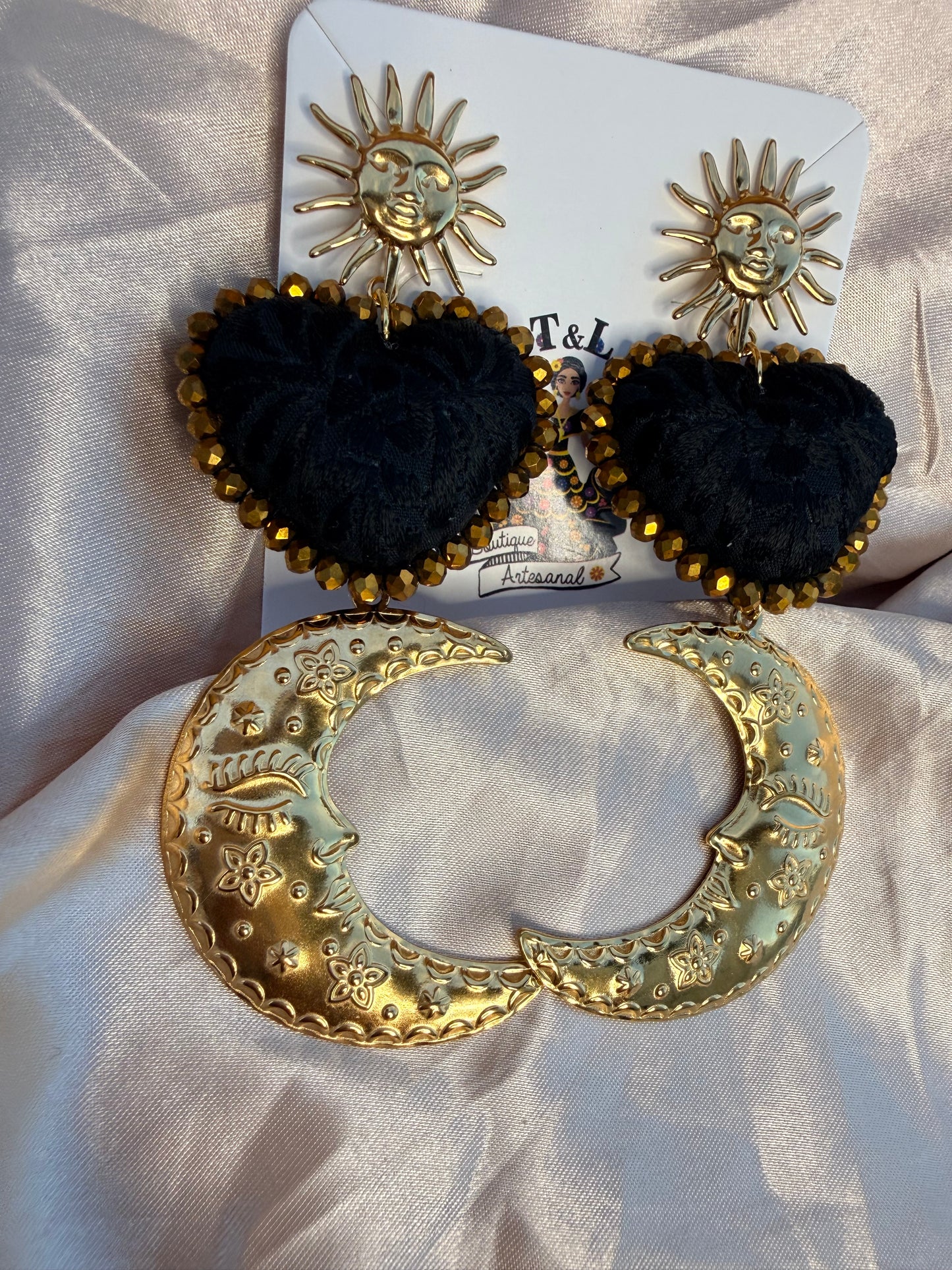 Aretes de corazon bordado/unicos/aretes de luna