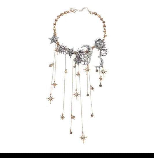 Collar Luna y Sol Celestial con Estrellas Colgantes |