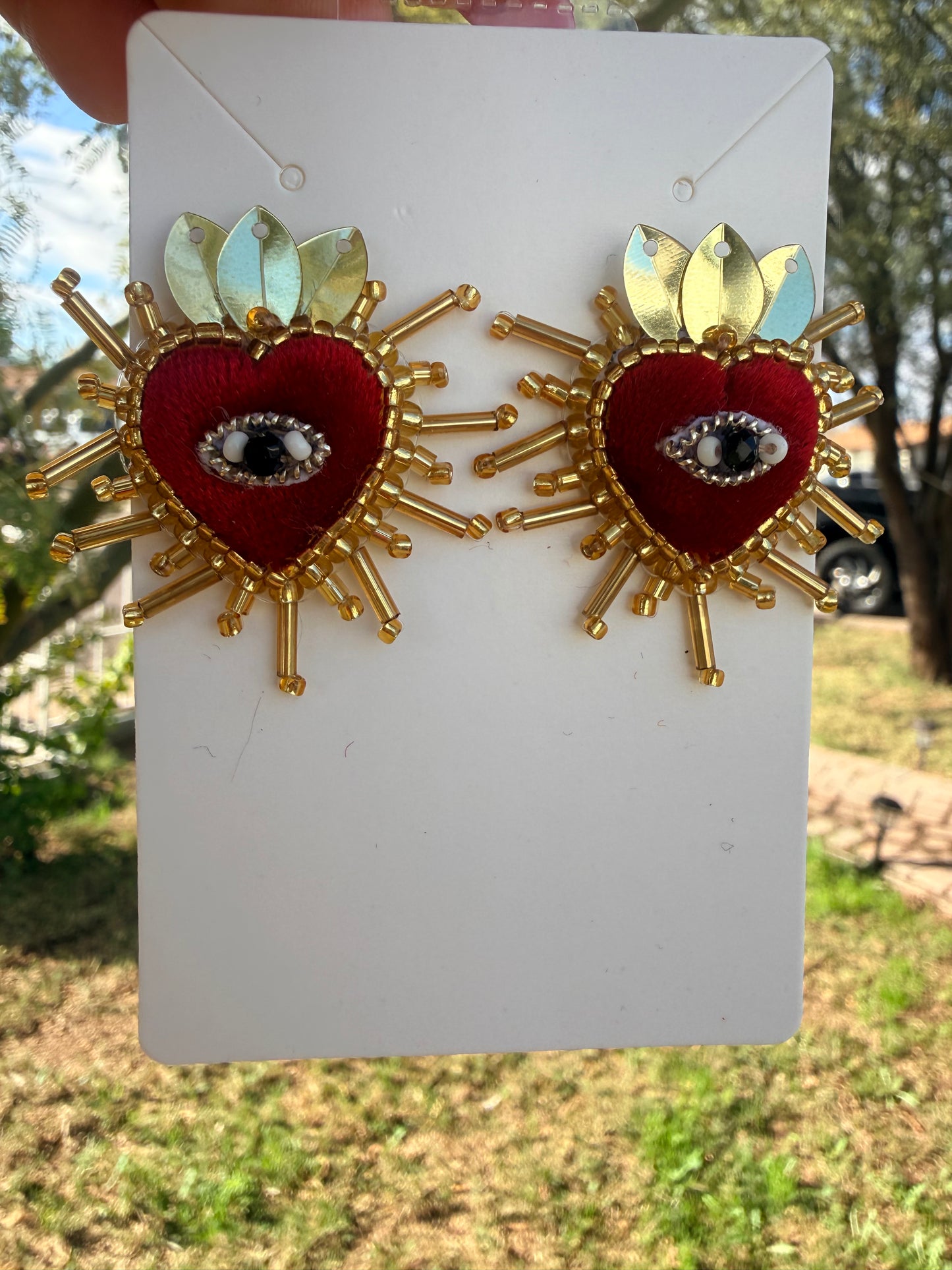 Aretes minis / milagritos / aretes artesanales /aretes minis ojo