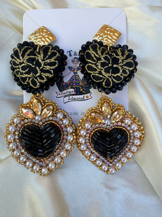#2Aretes Corazón Bordados /aretes san antonino/a Mano con Cristales y Miyuki | Joyería Artesanal