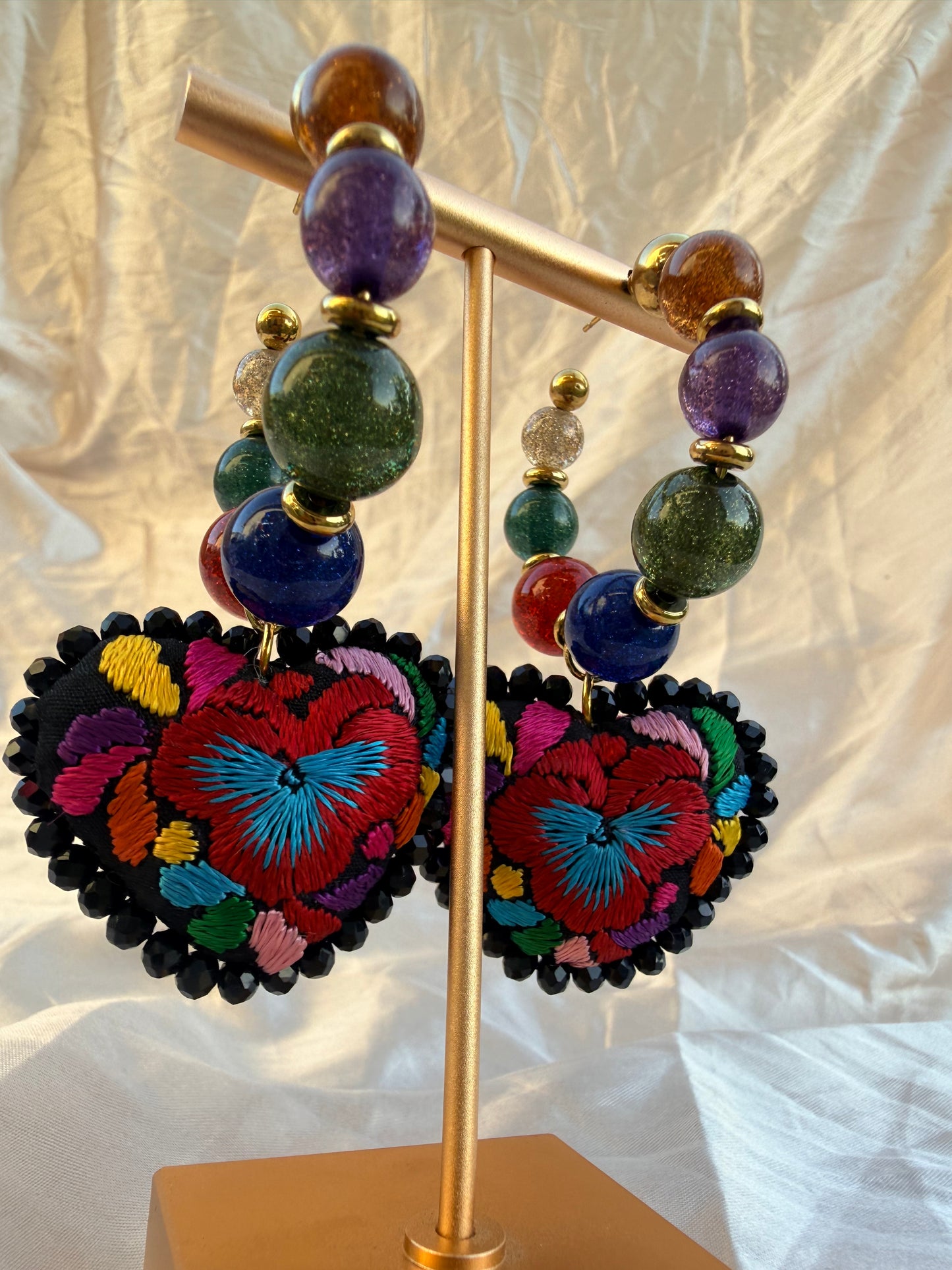 Arracadas de cristal con bordado / florecitaas/multi /verde/beige