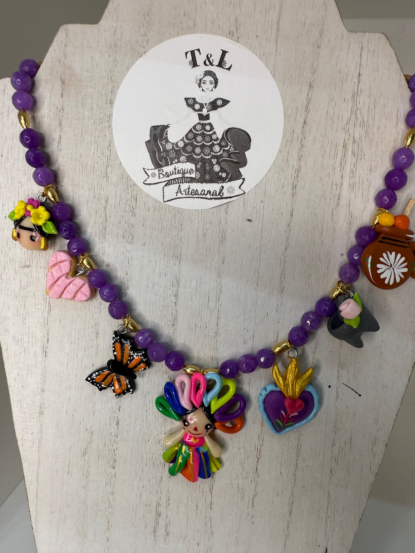Collar /morado/lele