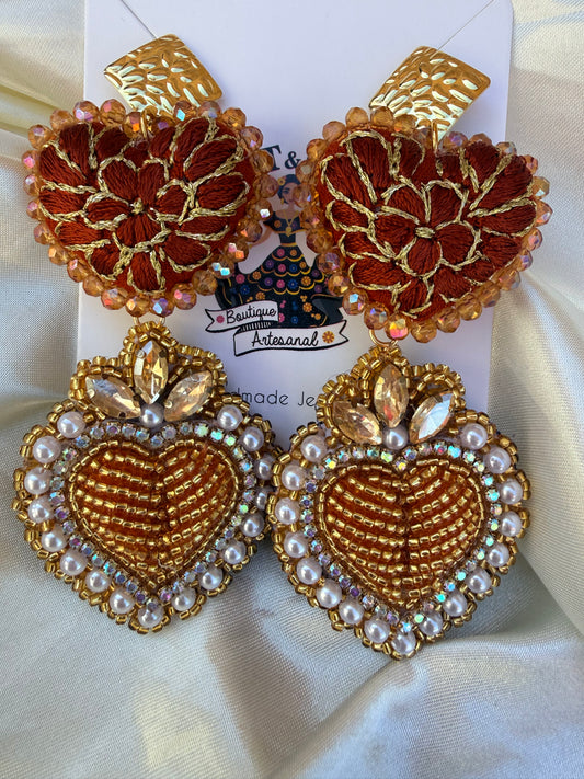 Aretes Corazón Bordados /aretes san antonino/a Mano con Cristales y Miyuki | Joyería Artesanal