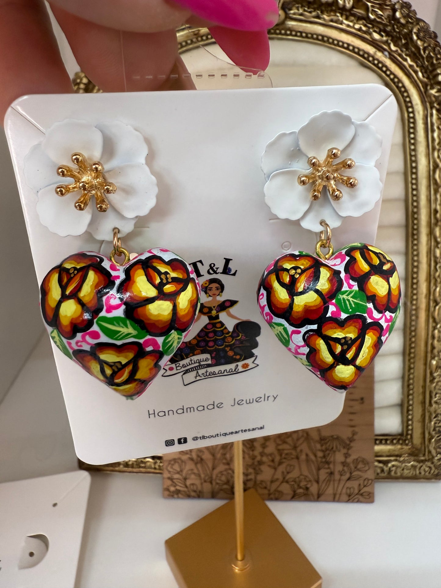 Aretes de madera de copal/flores /handmade jewelry/