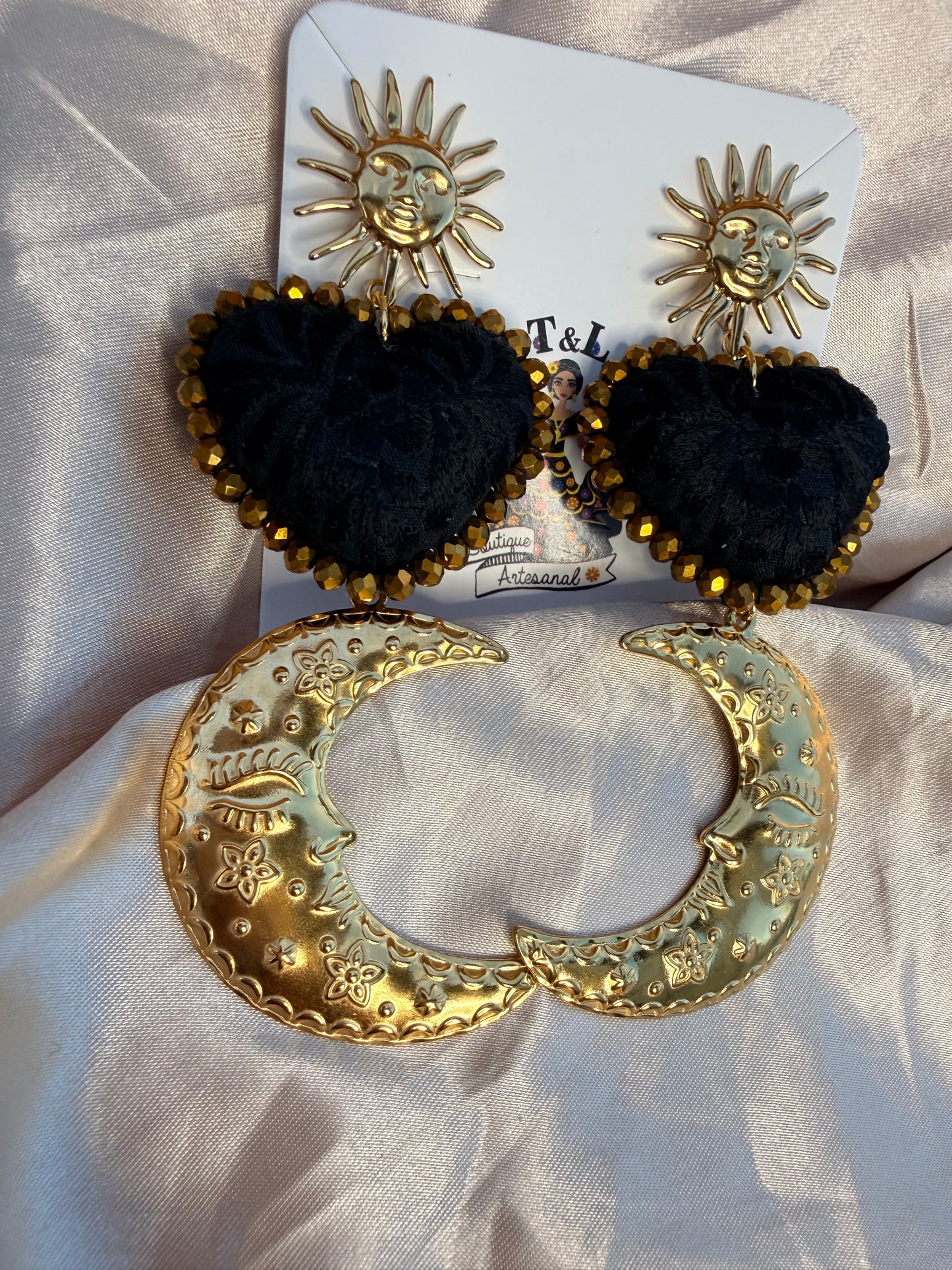 Aretes de corazon bordado/unicos/aretes de luna