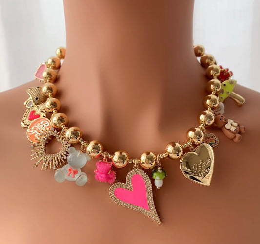 Collar Charm Dorado Chapado en Oro 18K con Corazones y Dijes Cute