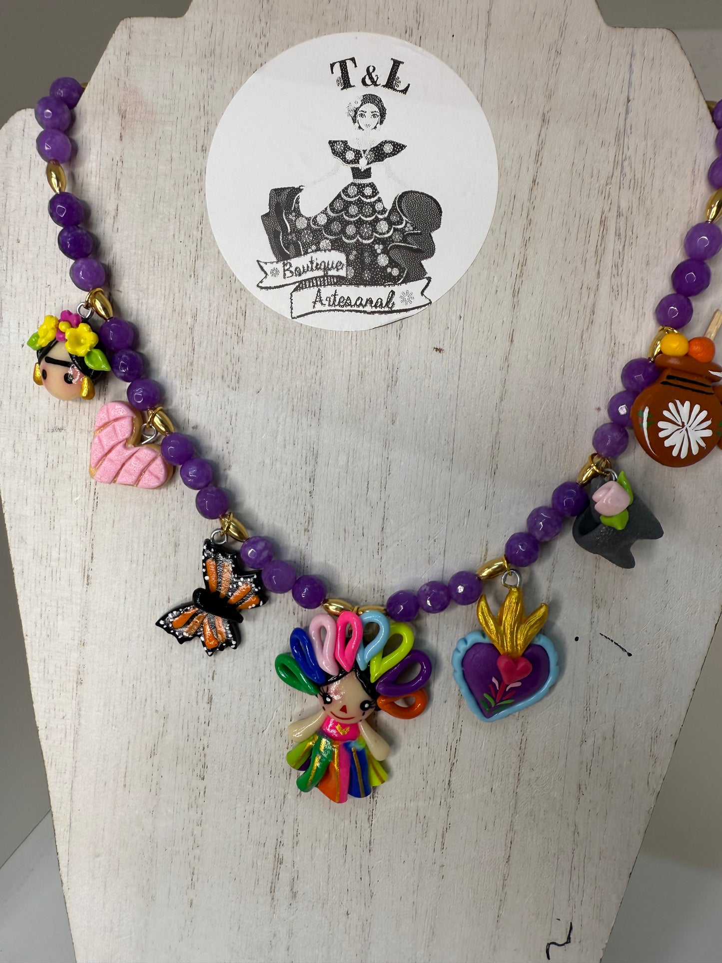 Collar /morado/lele