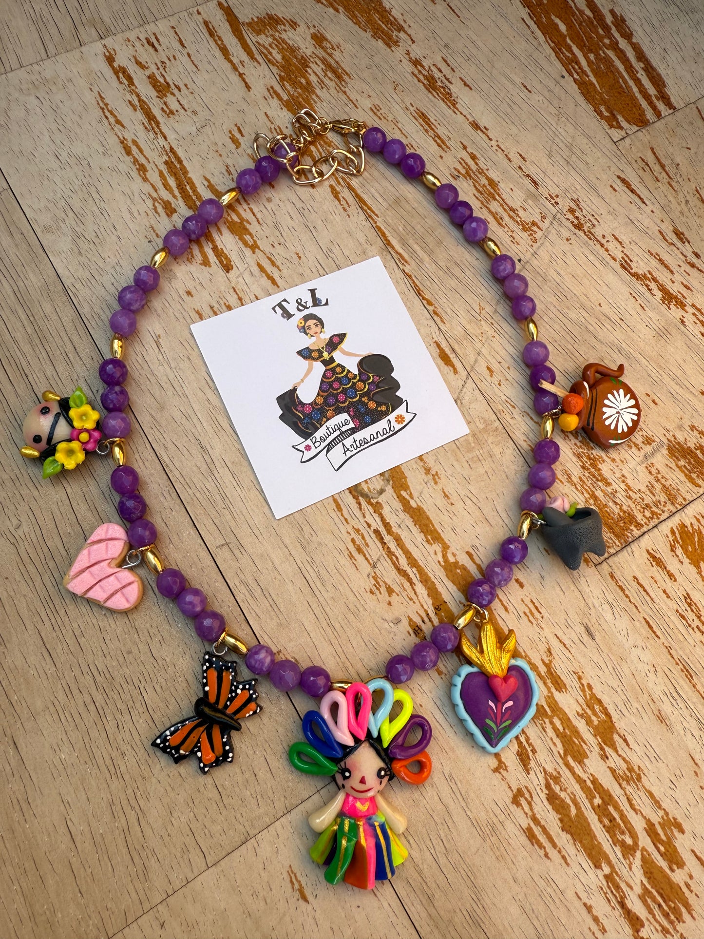 Collar /morado/lele