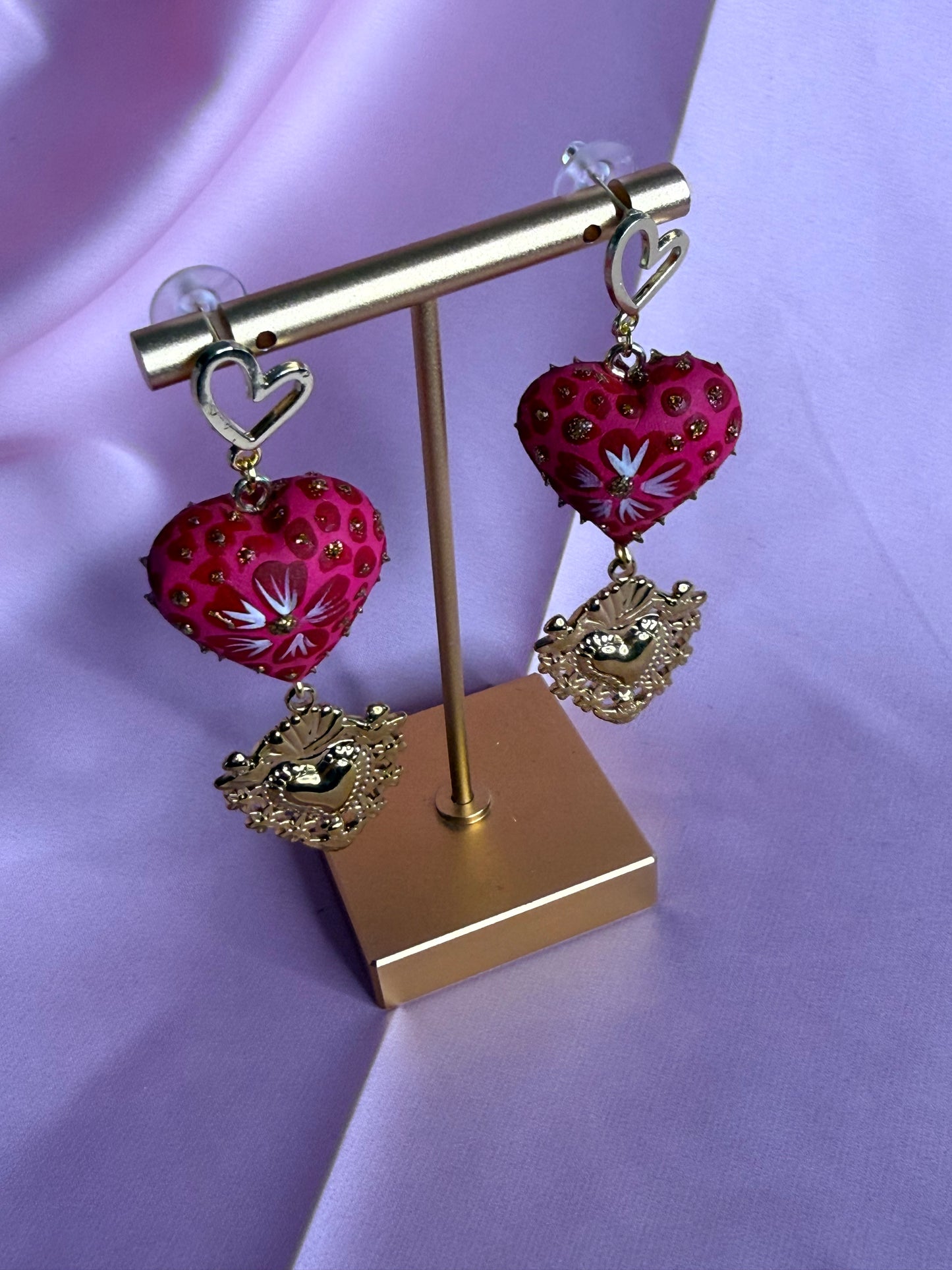 Hand-Carved Copal Wood Heart Earrings | Handmade Mexican Alebrije Jewelry | Lightweight Statement Earrings  /rojos