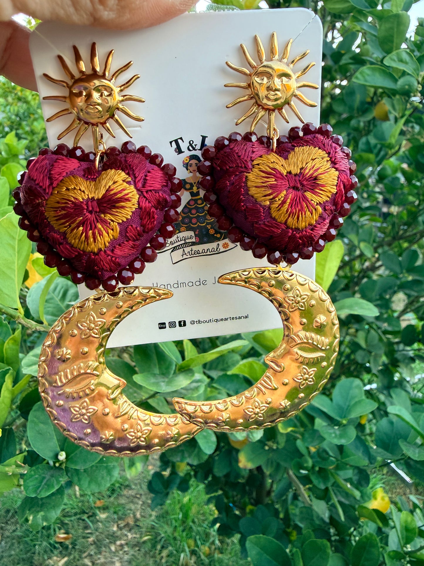 Aretes de corazon bordado/unicos/aretes de luna