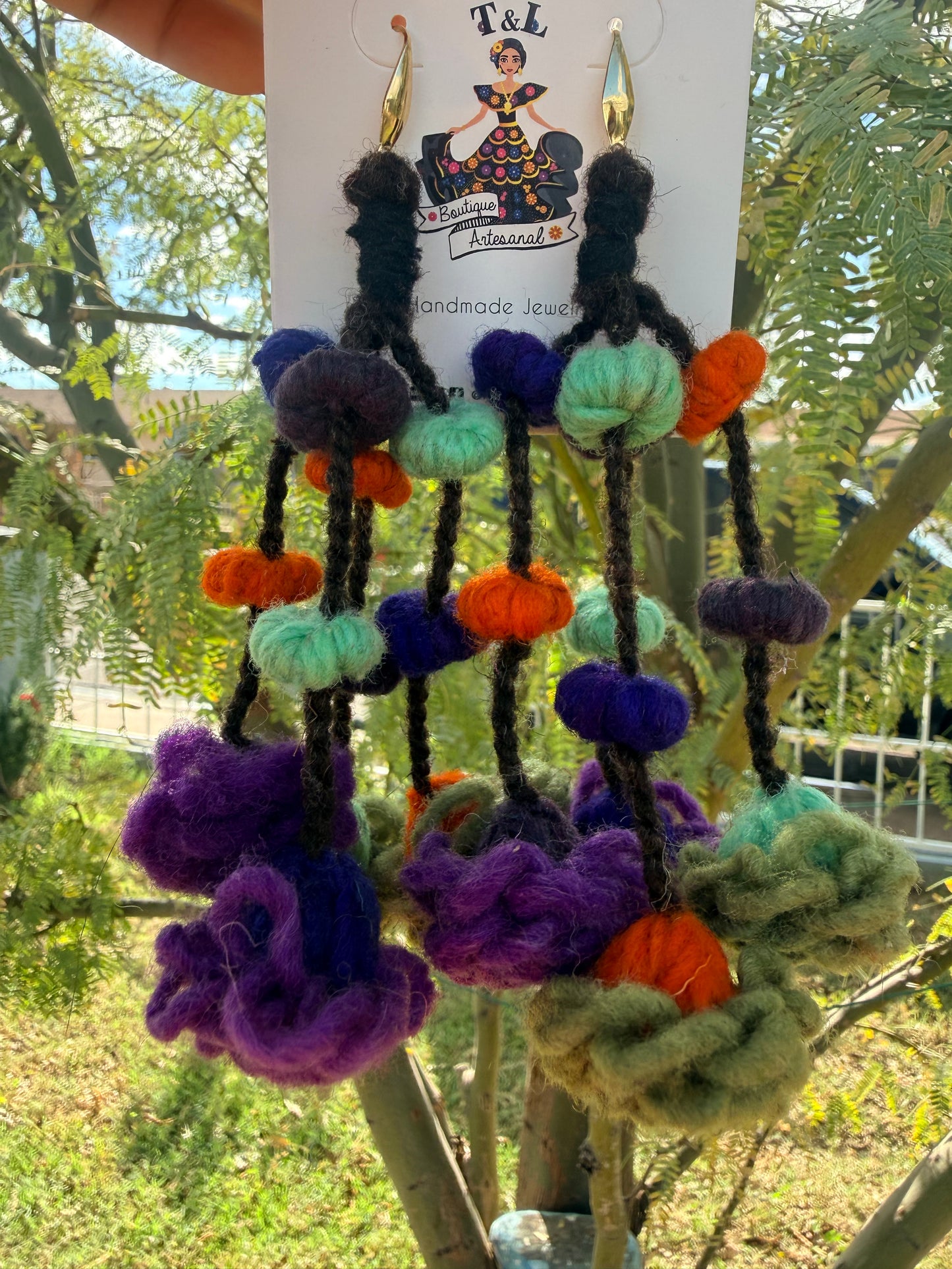 Aretes tlacoyales/aretes de lana /aretes hechos a Mano/ aretes artesanales /hand made jewelry