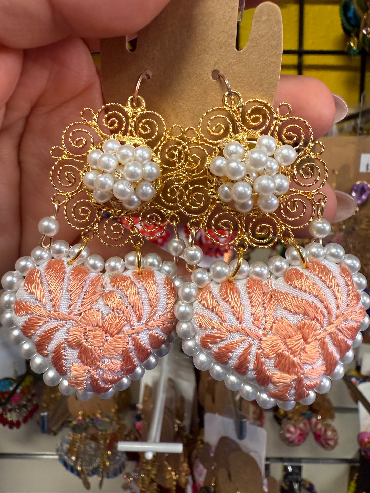 Aretes san antonino / caracol mediano