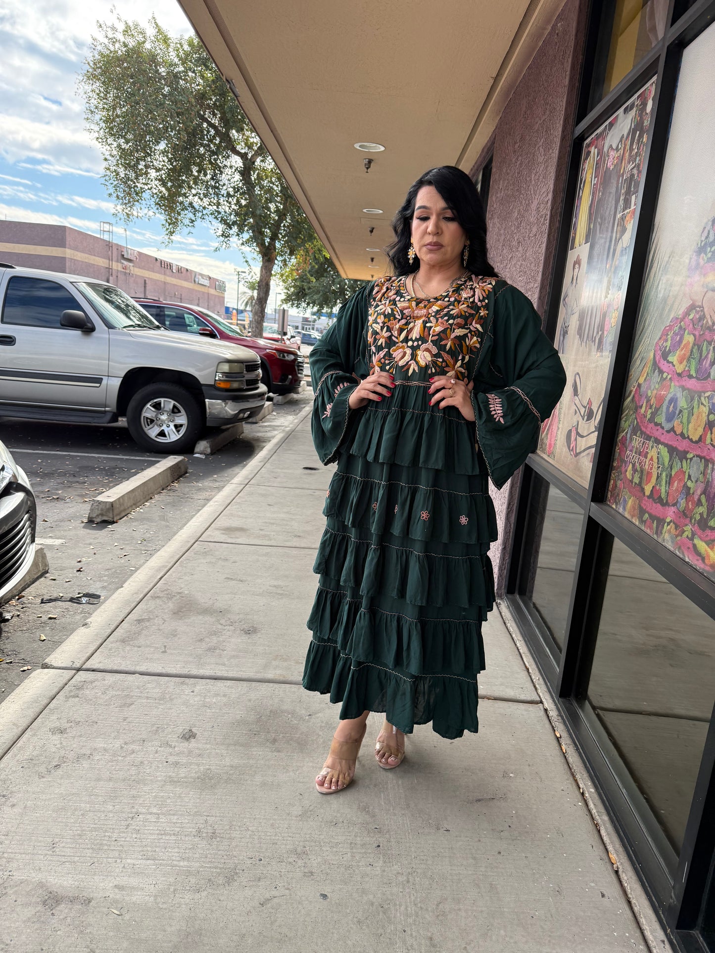 Vestido Artesanal Mexicano Bordado a Mano en Rayón – Vestido Boho Verde Bordado Floral – Talla Única Ajustable S a XXL