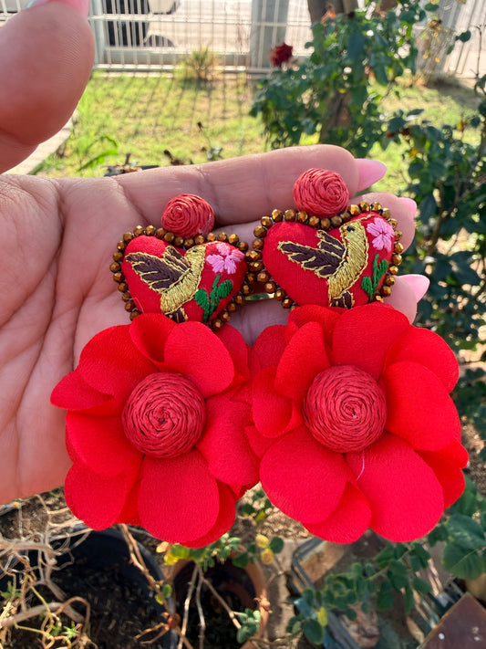 Aretes Colibrí Bordados a Mano con Flor Roja – Red Statement Earrings – Mexican Handmade Jewelry – Bold Floral Earrings