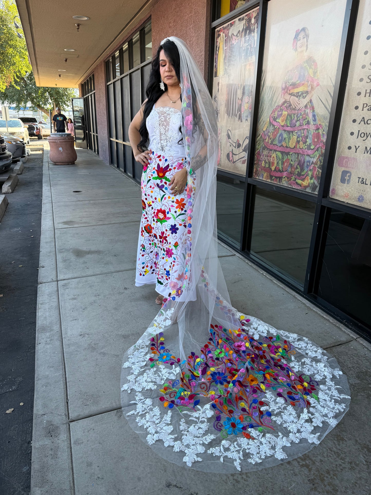 Velo de Novia Bordado a Mano 3 Metros | Velo Largo de Tul con Flores Mexicanas Bordadas | Velo Artesanal Único