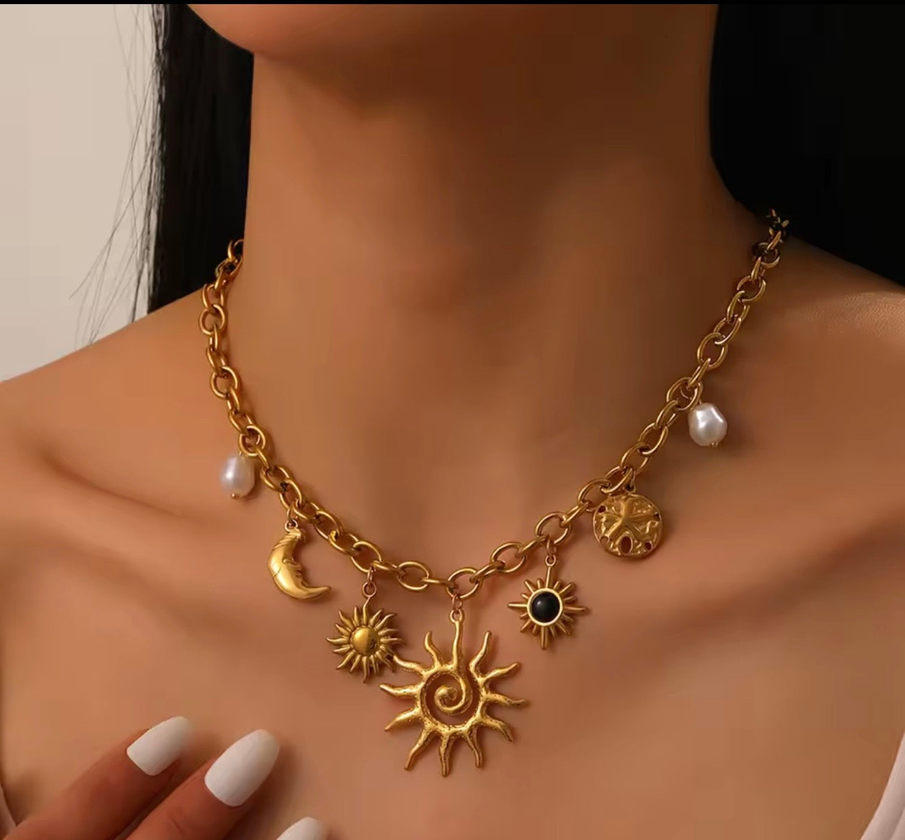 Collares  de acero inoxidable  con dijes de sol,luna,ojo,perlas,