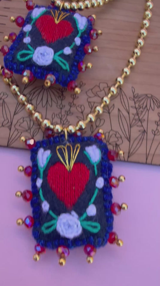 Hand Embroidered Sacred Heart Necklace & Bracelet Set, Mexican Folk Art Jewelry, Gold Plated Beaded Chain, Milagrito Jewelry, Handmade Gift azul